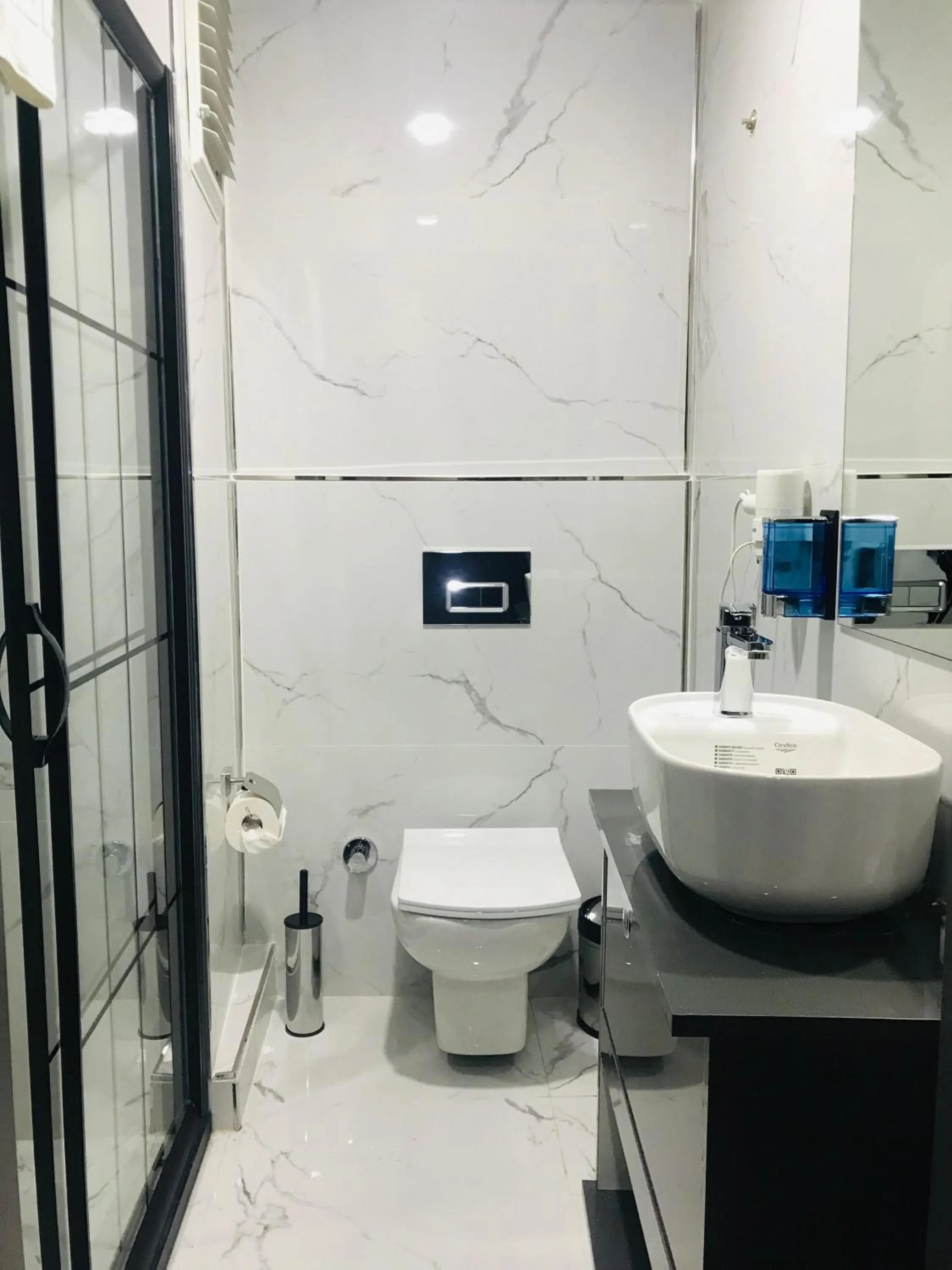 Shower in Miss Royal Hotel & SPA