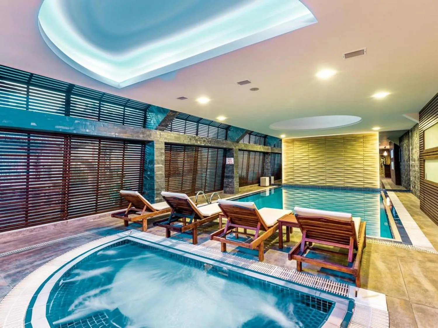 Hot Tub in Grand Cettia Hotel