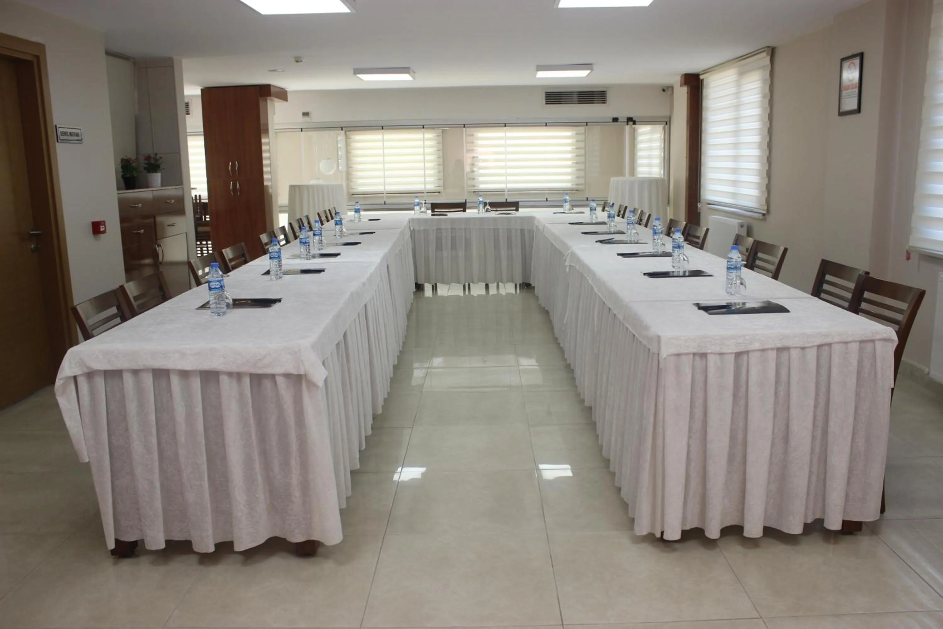 Meeting/conference room in Bal Hotel