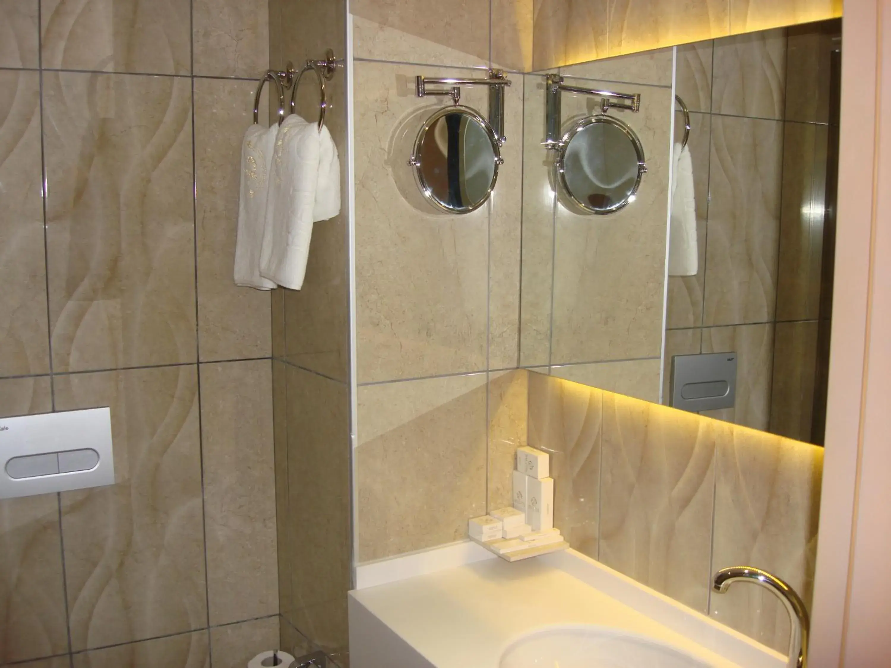 Bathroom in Bal Hotel Bathroom in Bal Hotel