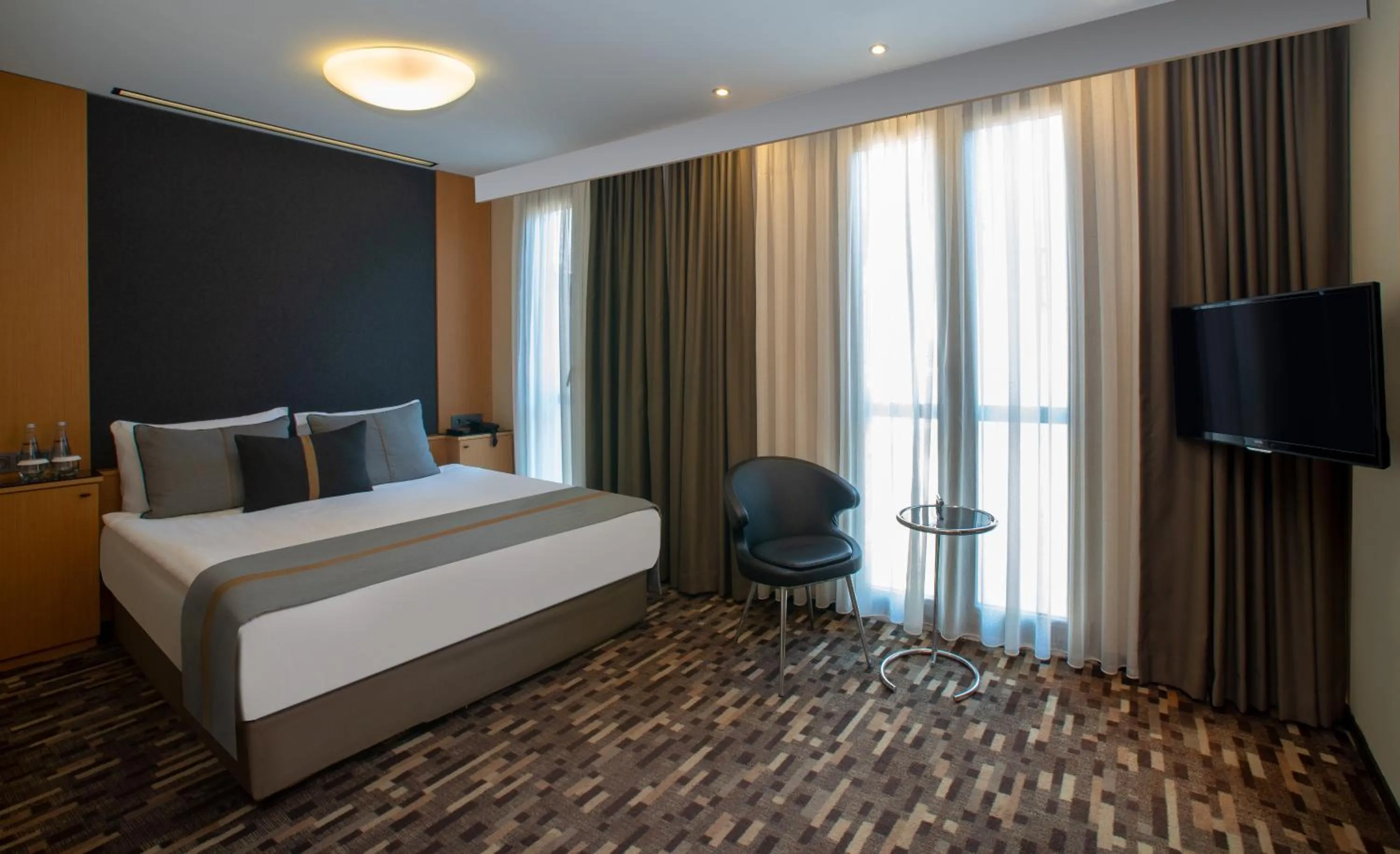 Bed in Tan Hotel - Special Category