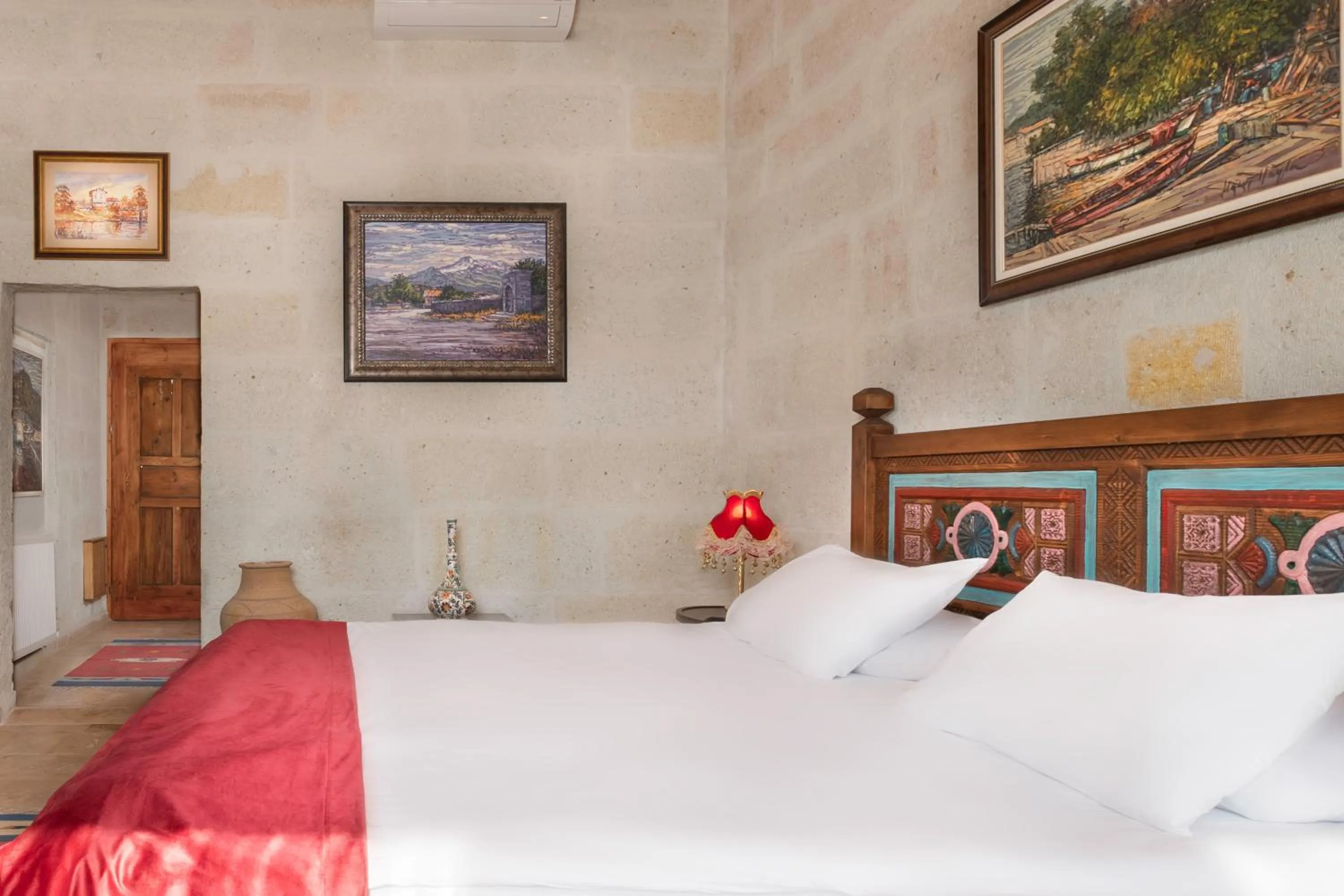 Bed in HacıAşık Konağı Butik Hotel