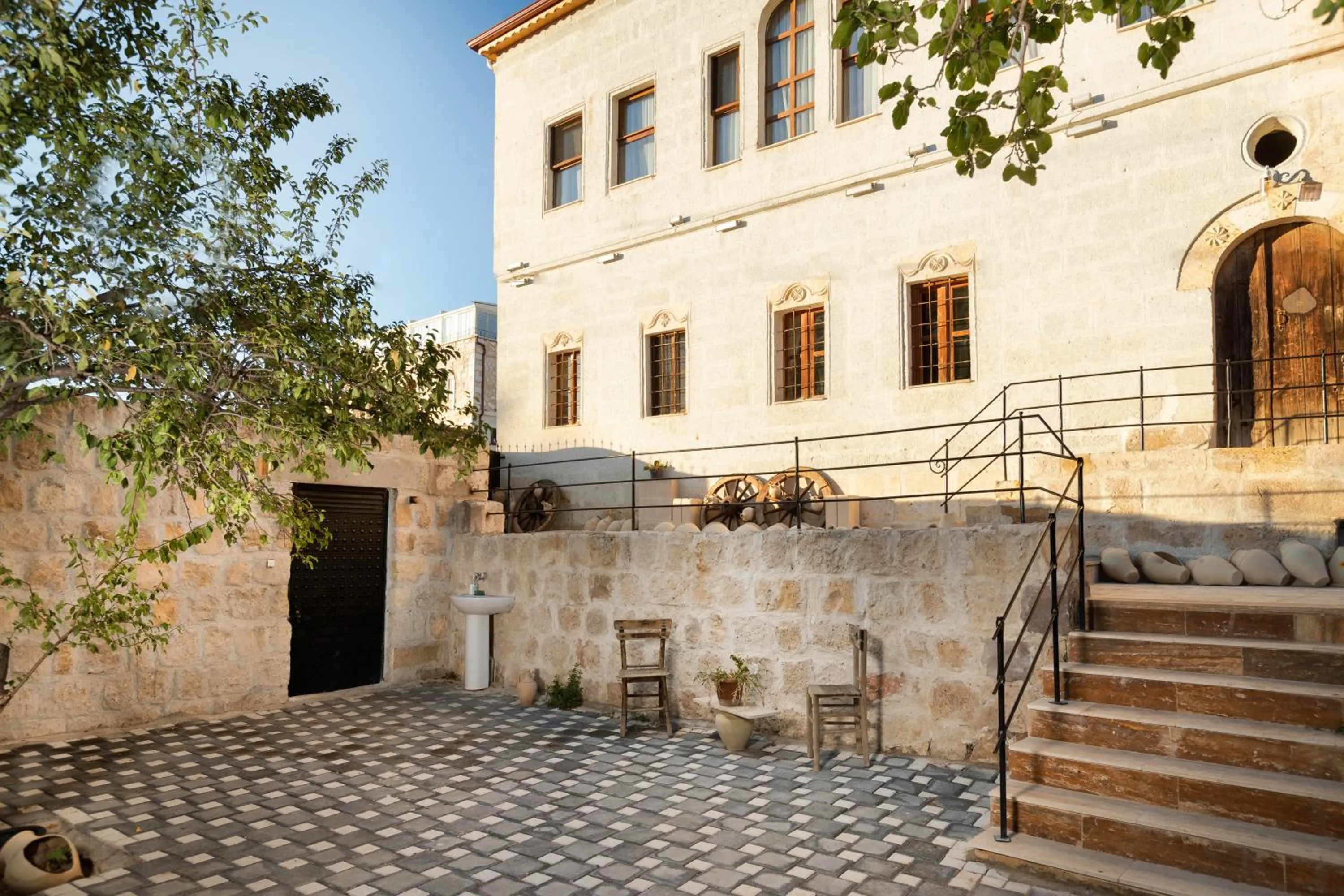 Facade/entrance in HacıAşık Konağı Butik Hotel
