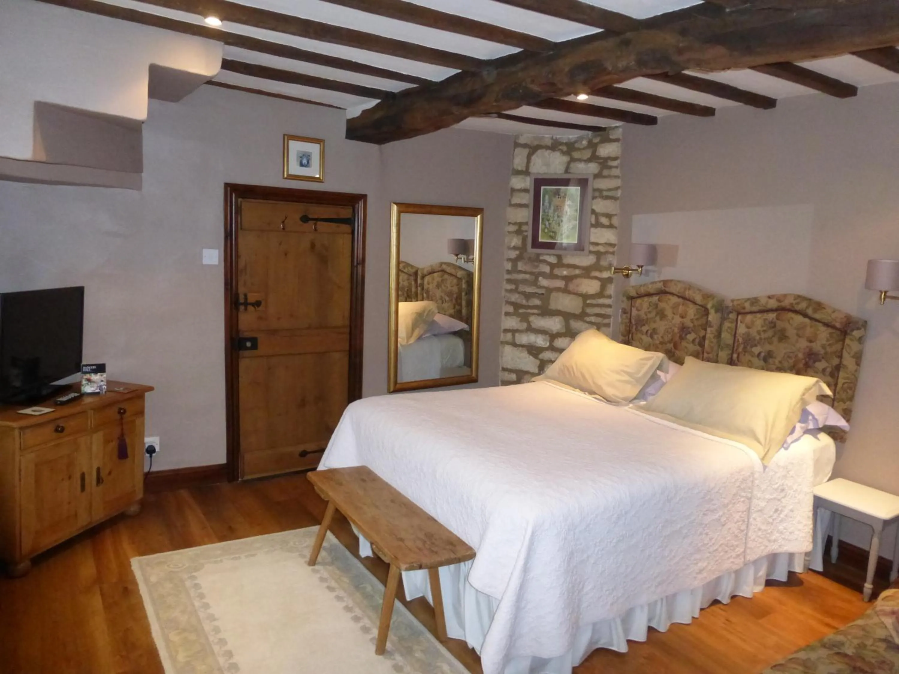 Other, Bed in Badgers Hall