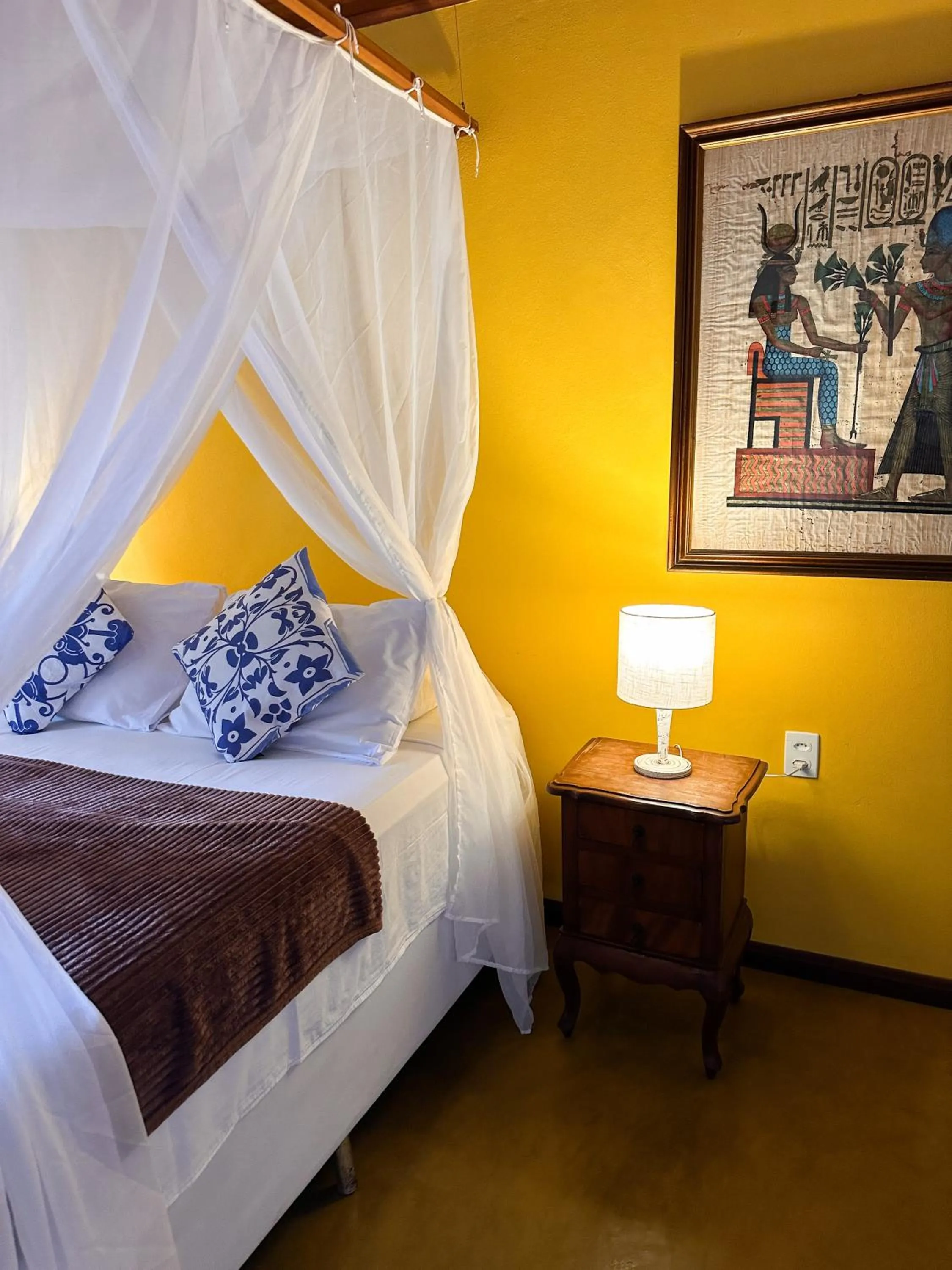 Bed in Pousada Arraial Colonial, Localizada no Centrinho e de Fácil Acesso a Praia e a Rua Mucugê