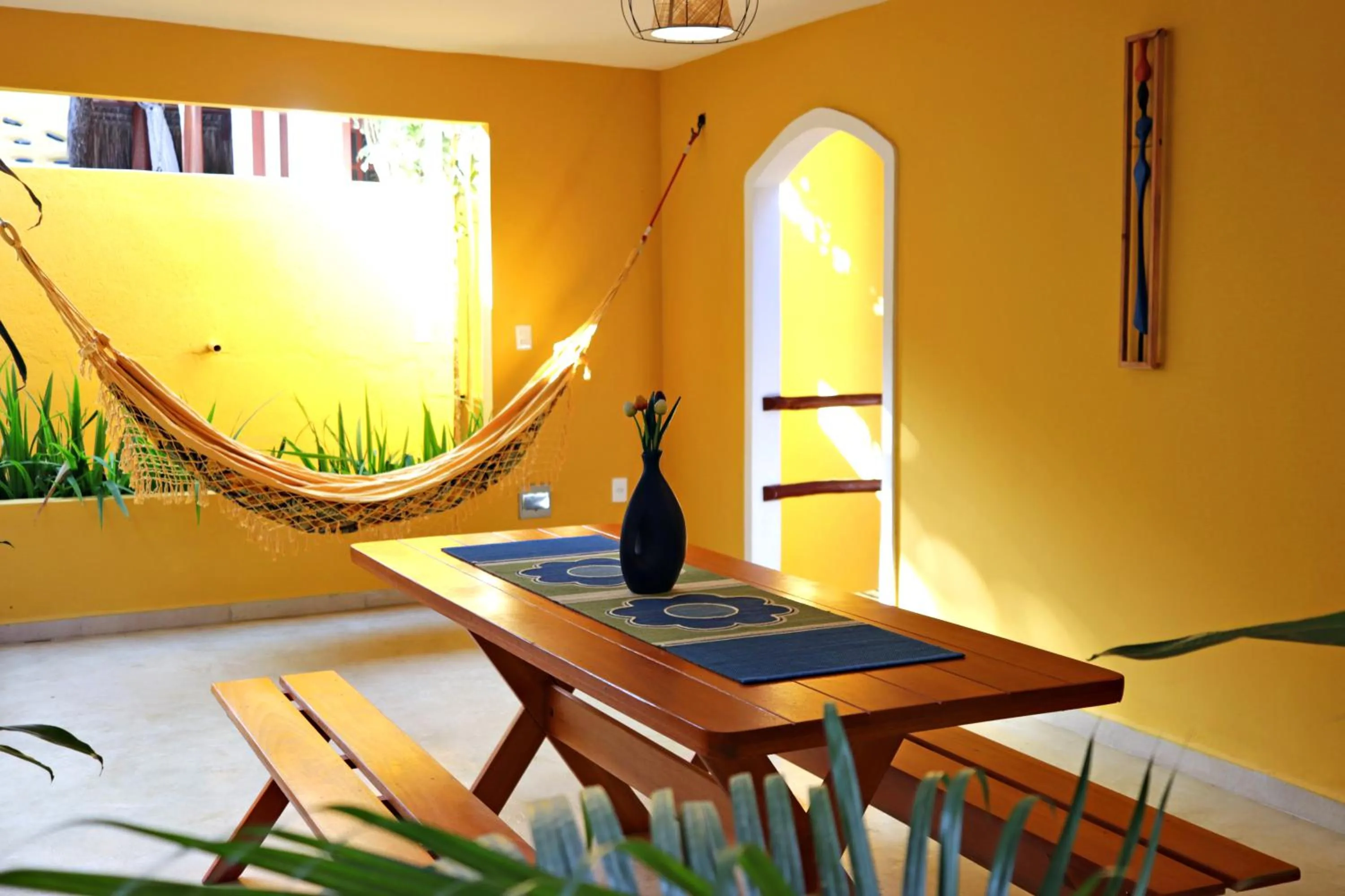 Balcony/Terrace in Pousada Arraial Colonial, Localizada no Centrinho e de Fácil Acesso a Praia e a Rua Mucugê