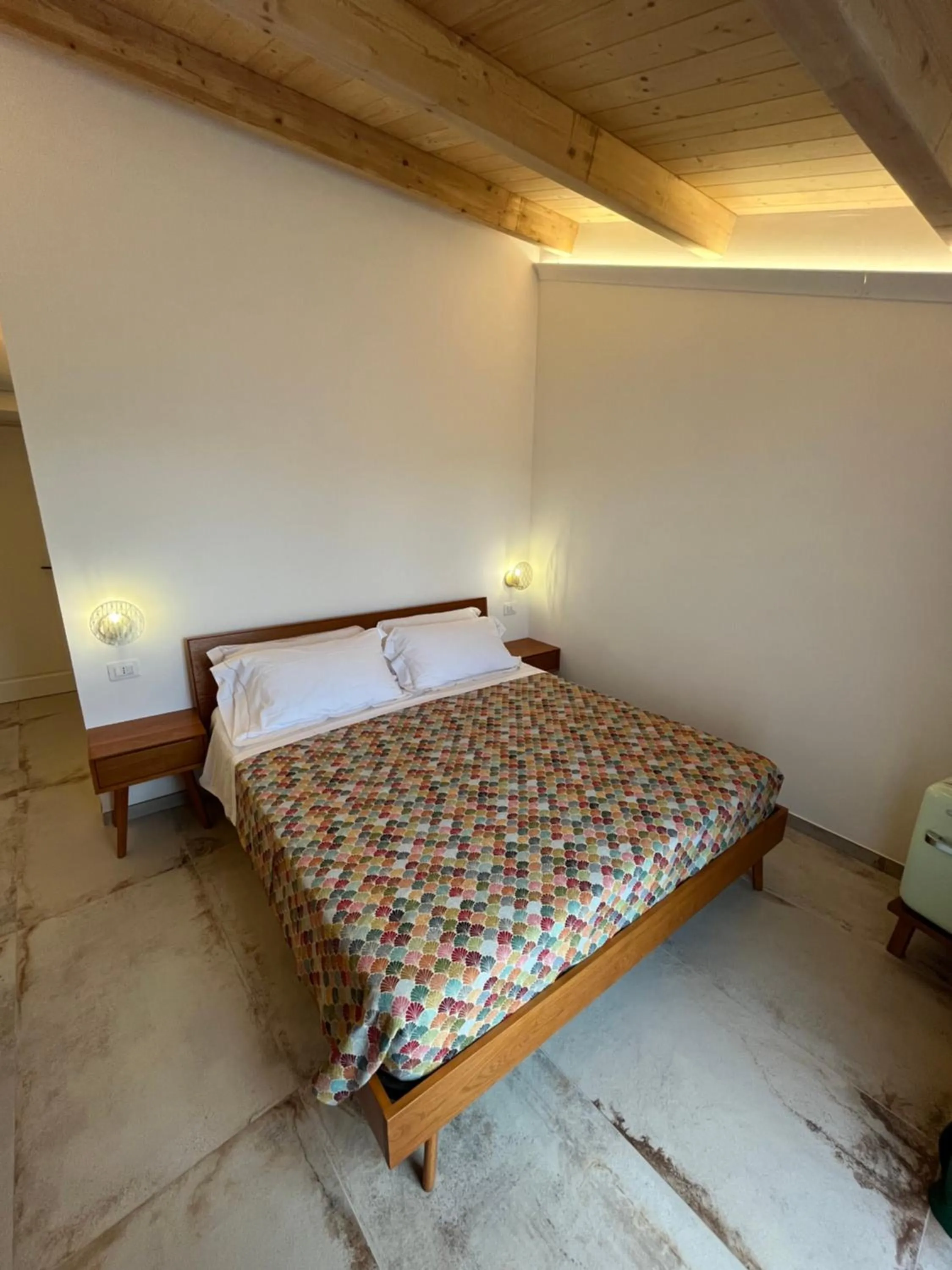 Bed in De LoCa Rooms