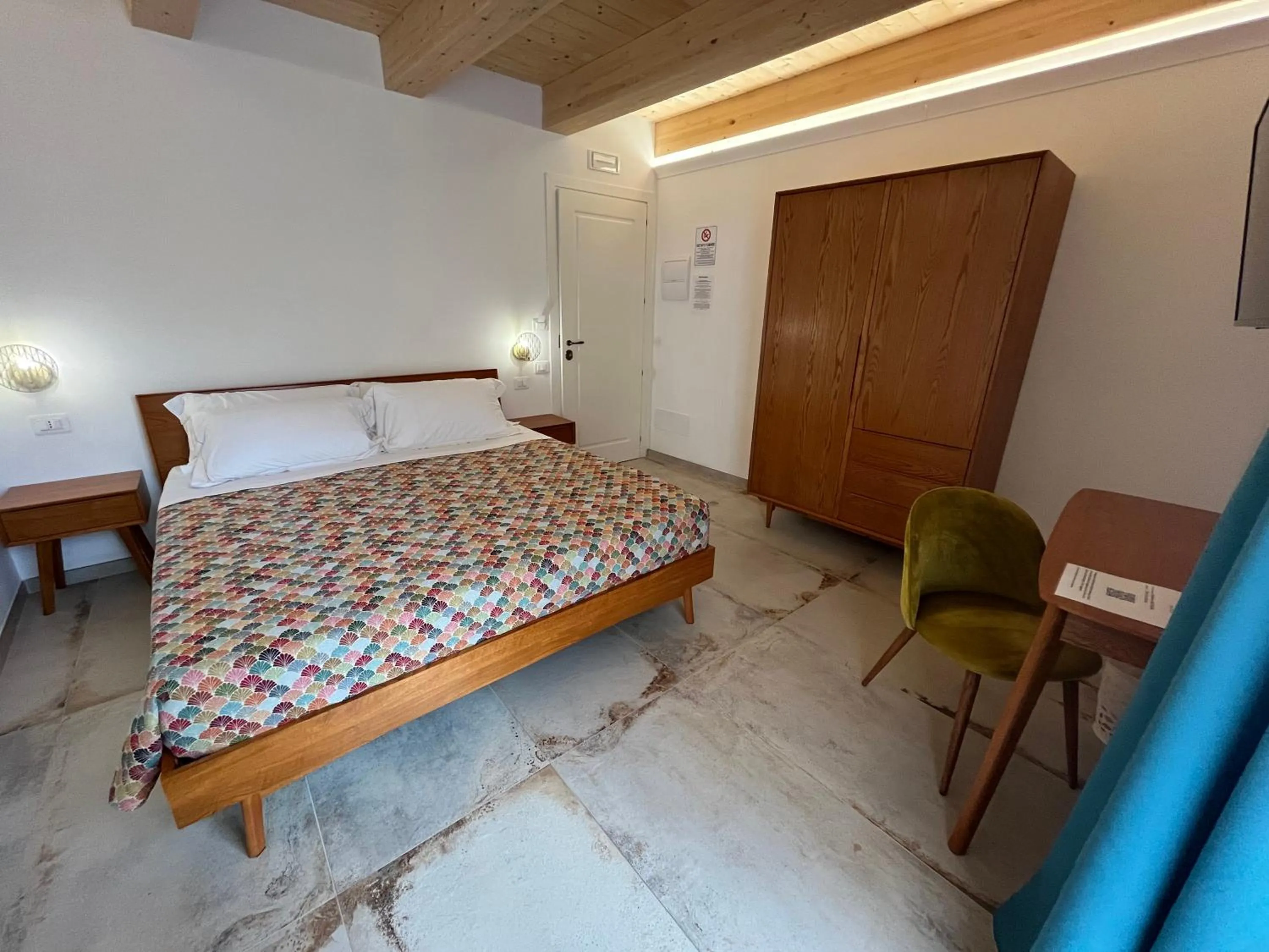 Bed in De LoCa Rooms