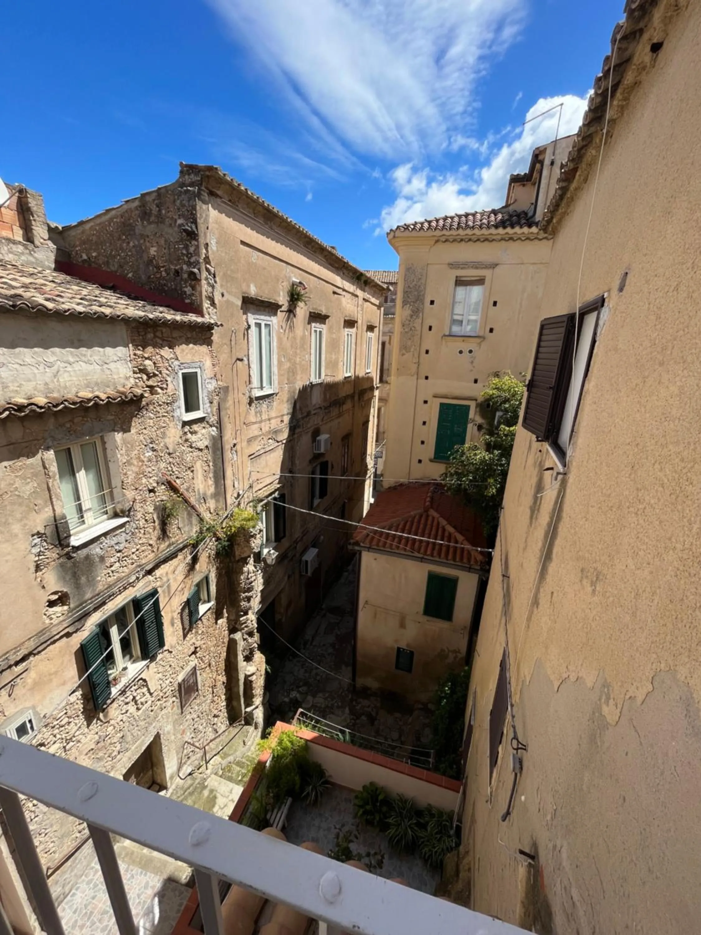 Property building in De LoCa Rooms