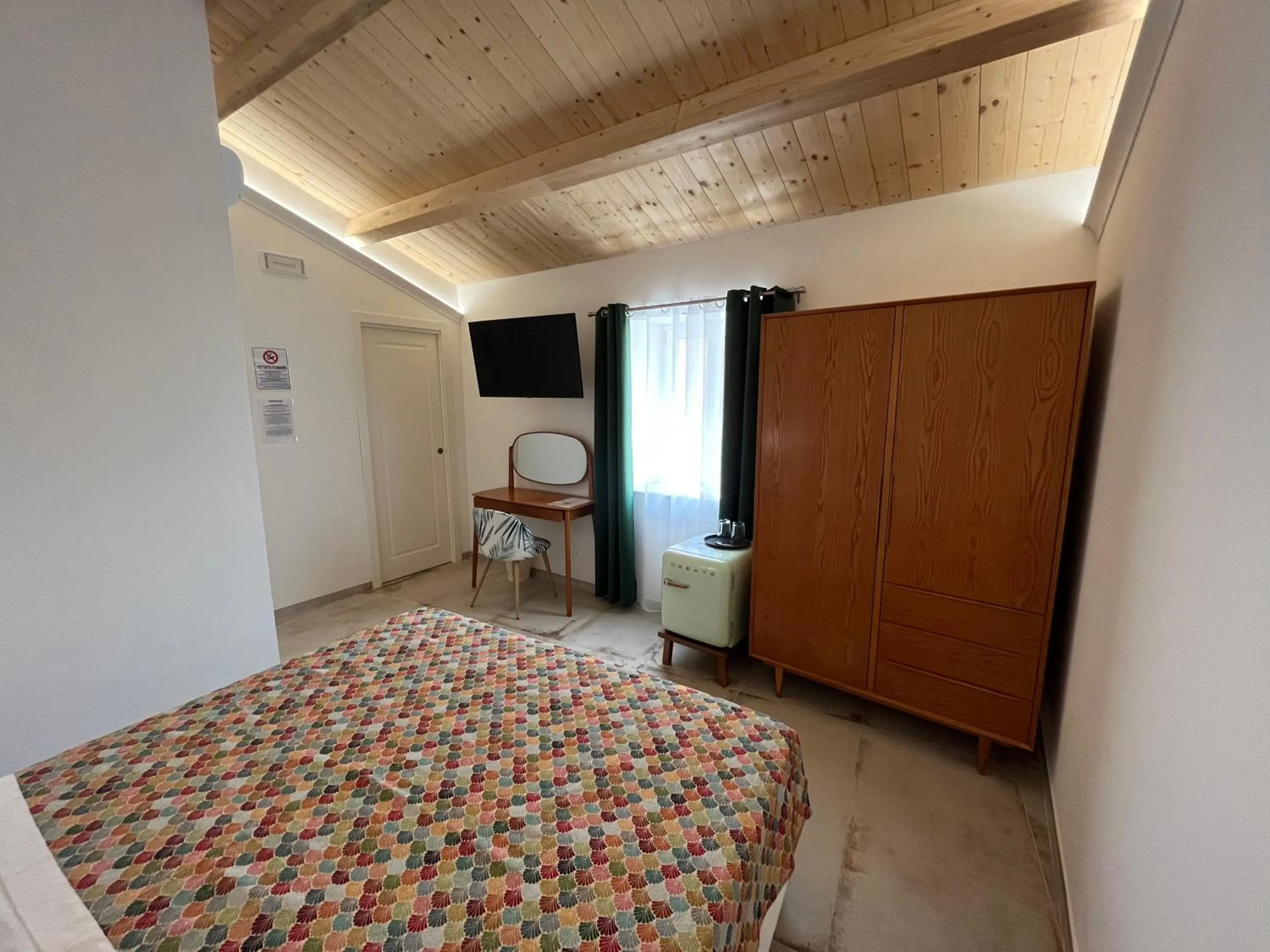 Bed in De LoCa Rooms