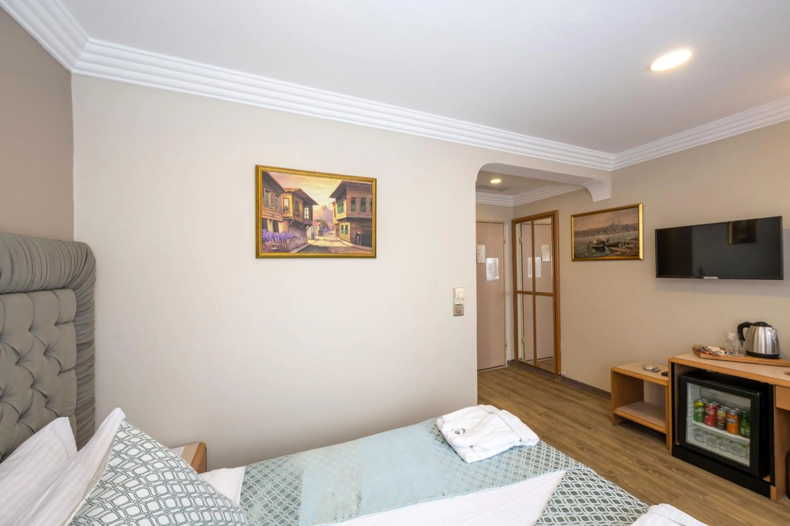 TV and multimedia, Bed in Grand Anka Hotel