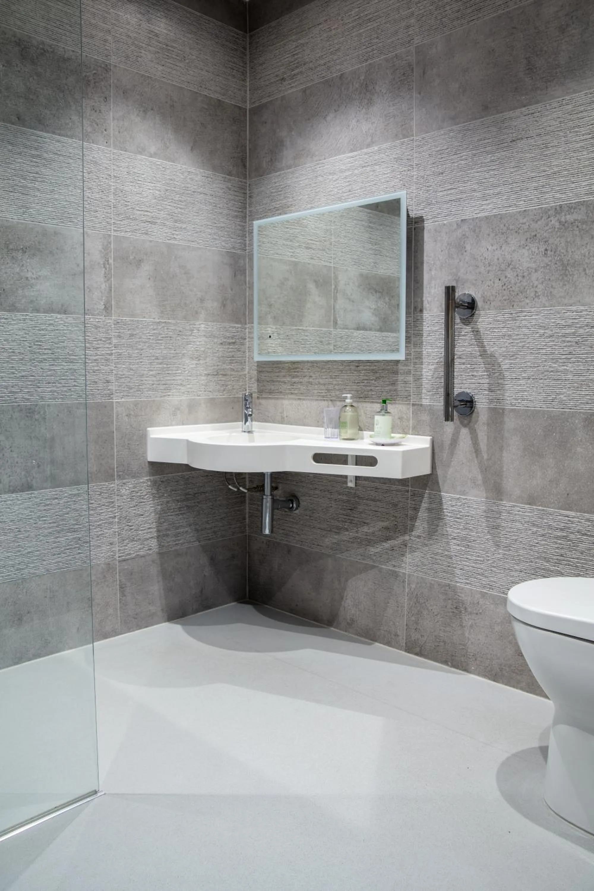 Shower in Swansea Valley Holiday Cottages