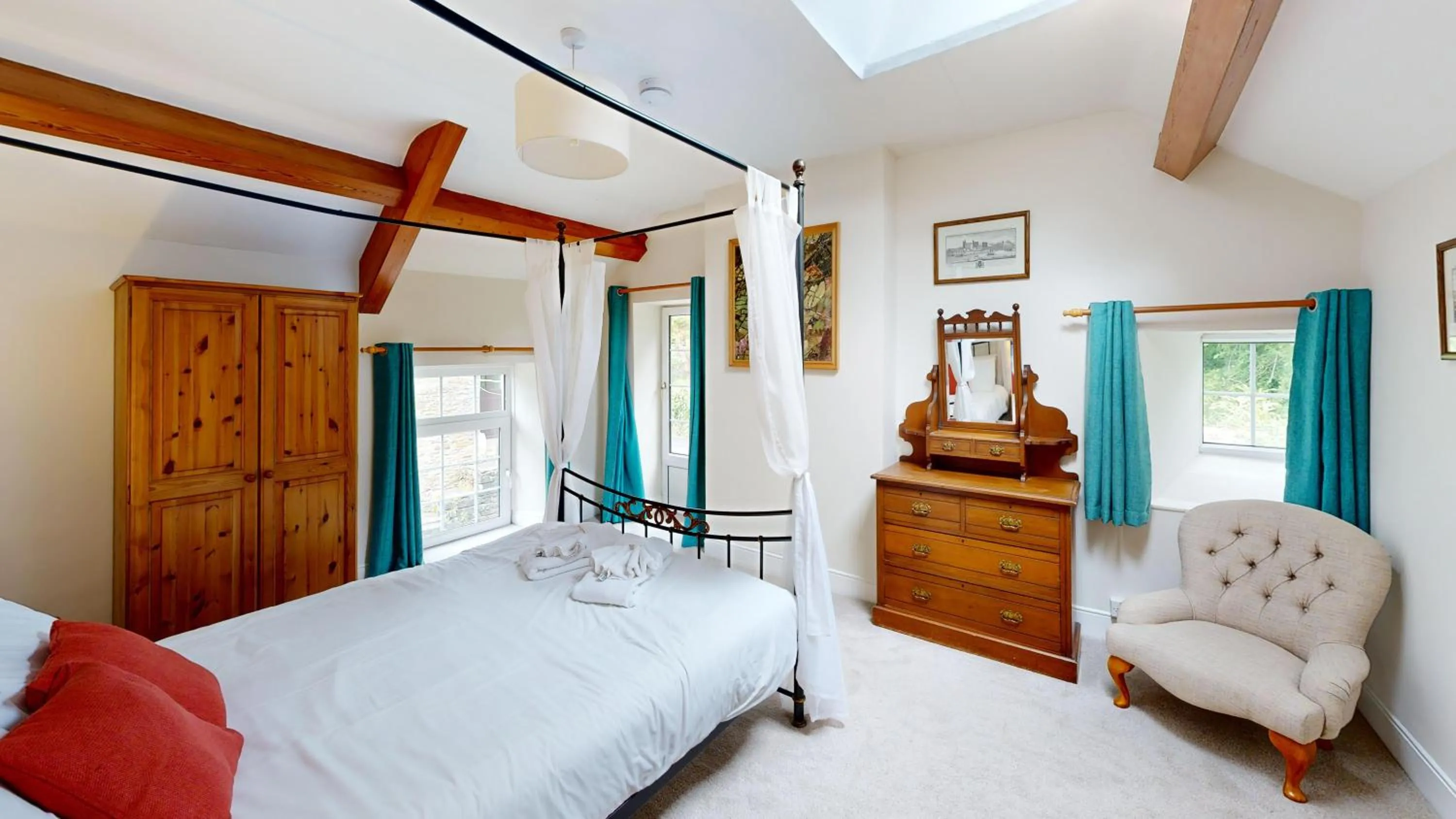 Bed in Swansea Valley Holiday Cottages