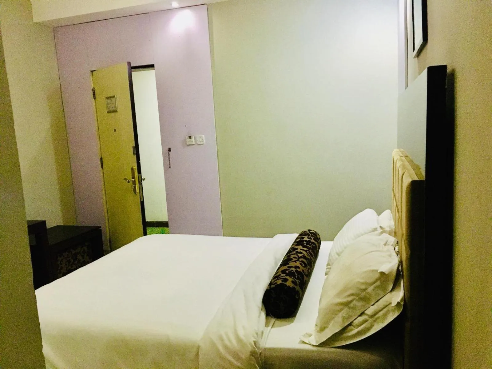 Bedroom, Bed in BW Starfire Hotel