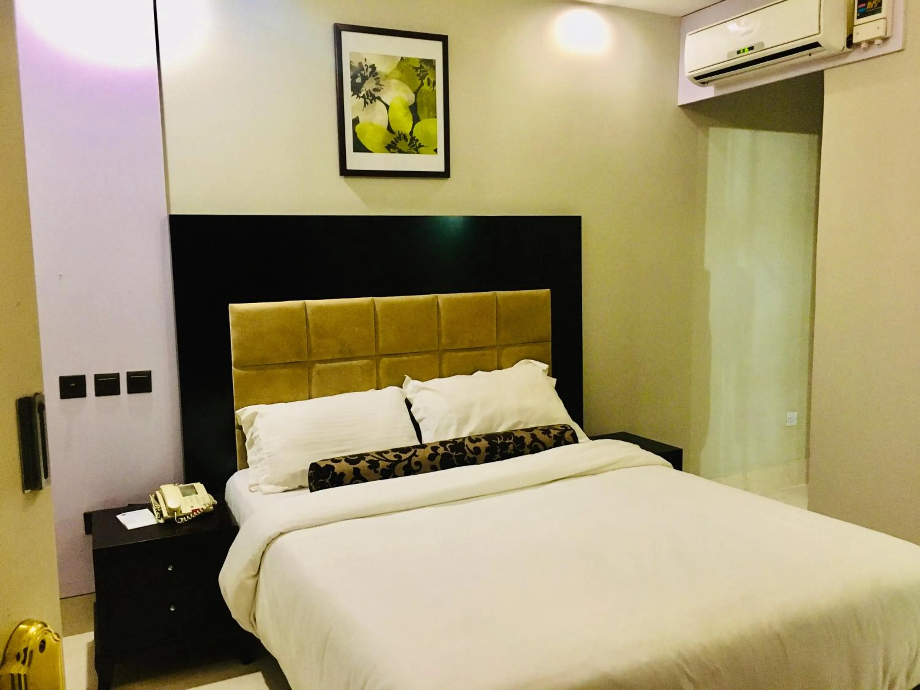 Bed in BW Starfire Hotel