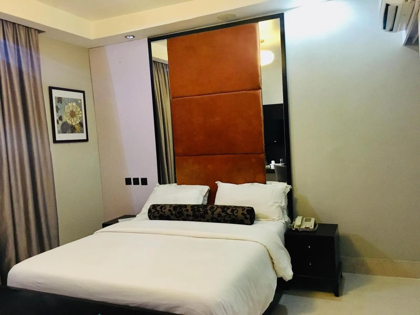 Bed in BW Starfire Hotel