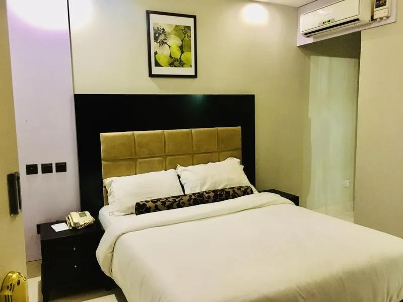 Bed in BW Starfire Hotel