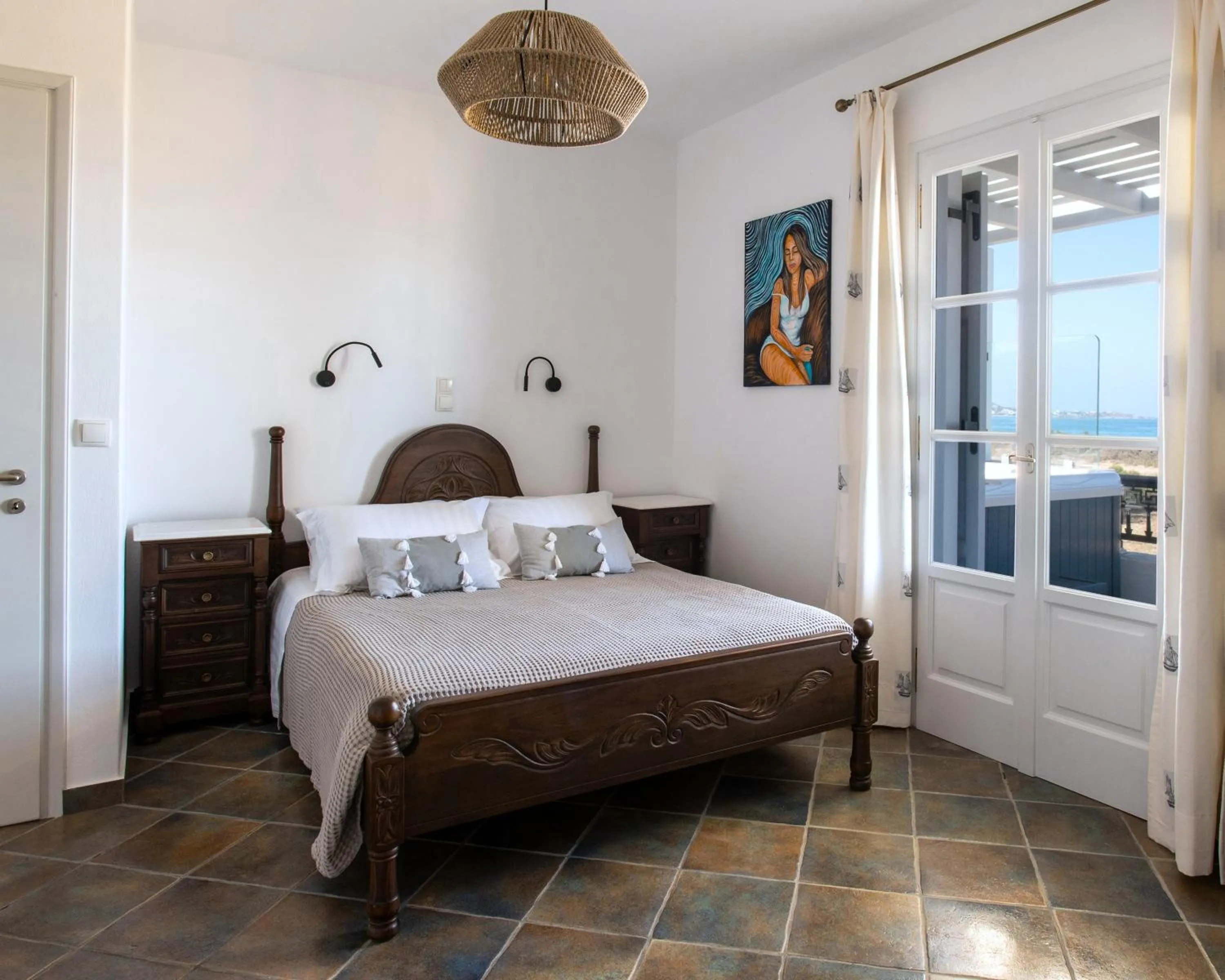 Bed in Sea Lilies Suites