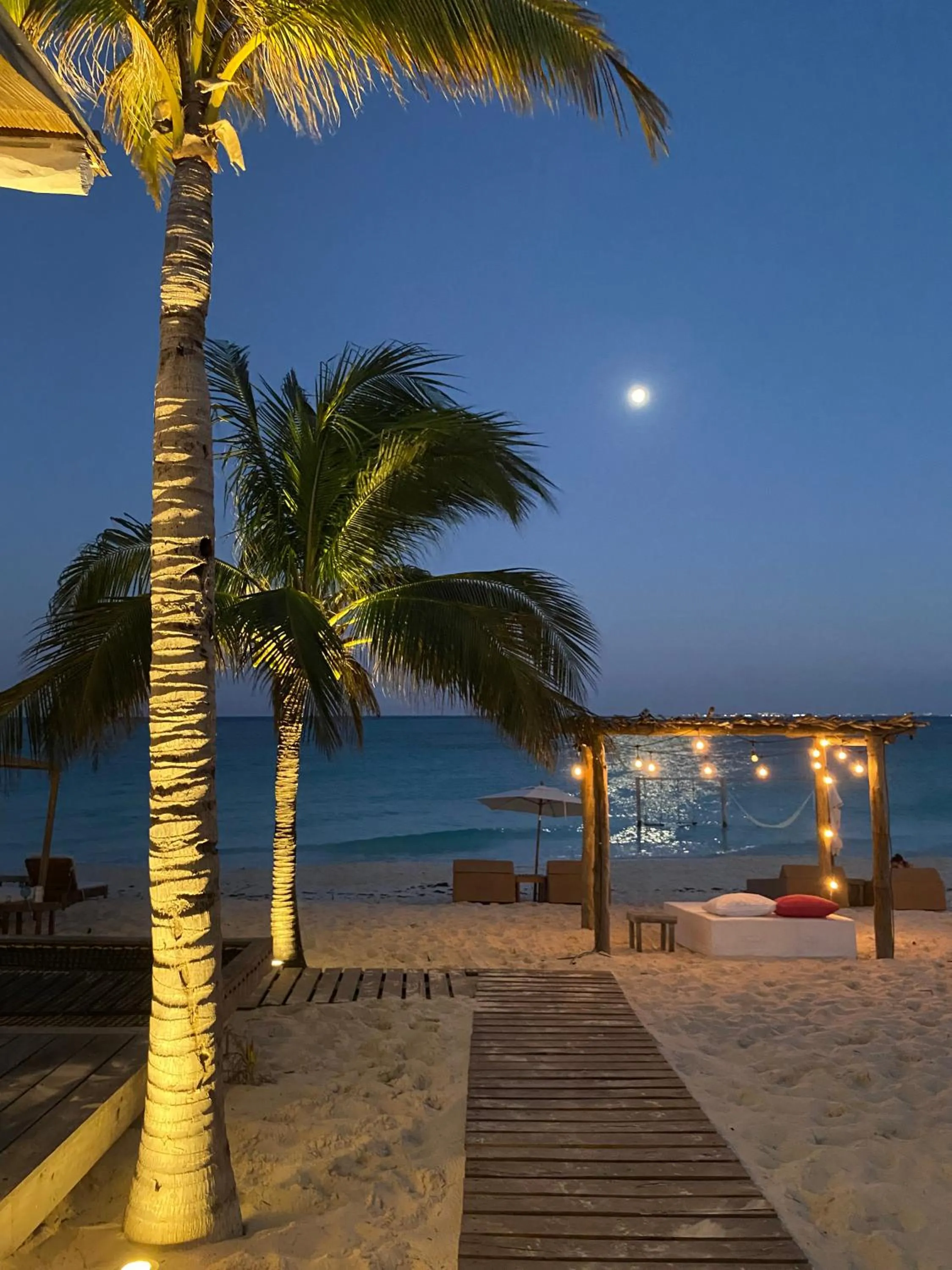 Night in Punta Blanca Beach House