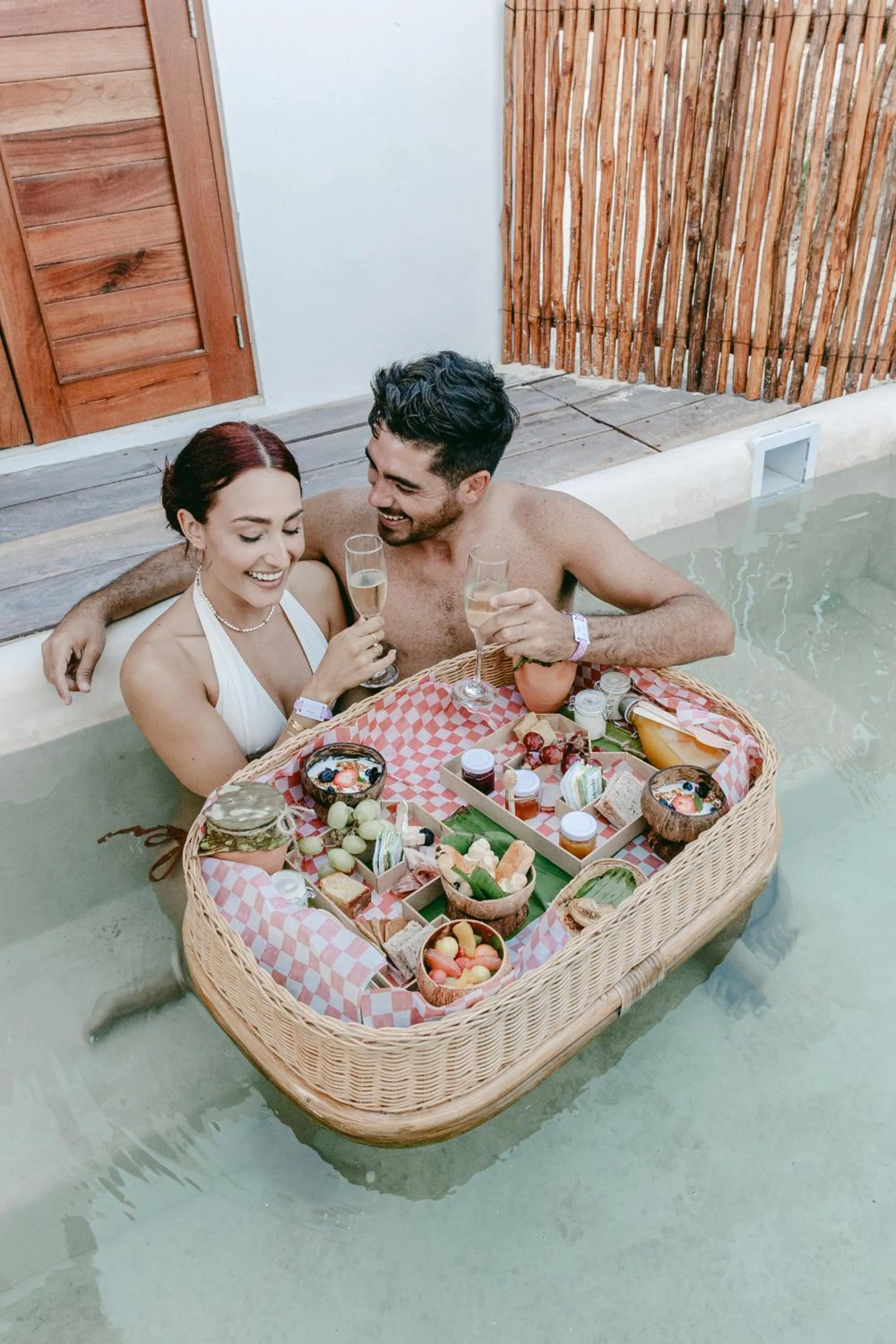 Breakfast in Punta Blanca Beach House