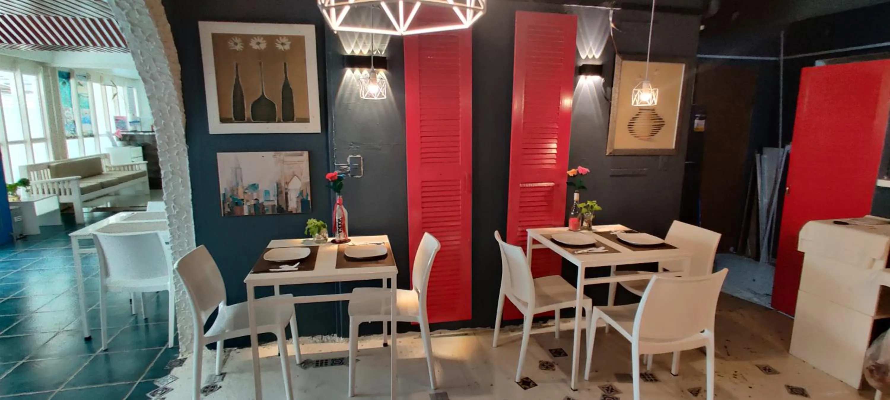 Restaurant/places to eat in Mecasa Hotel