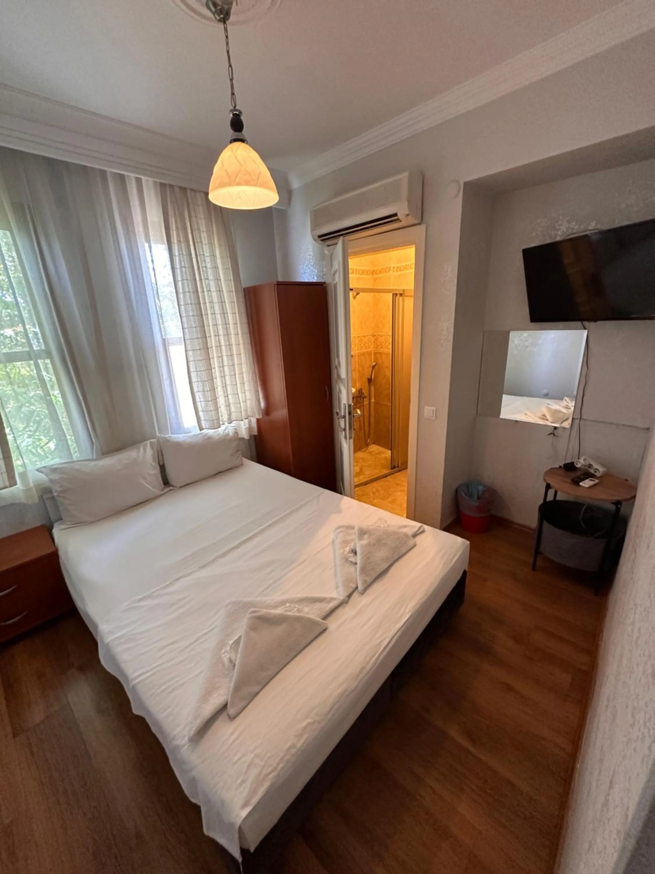 Bed in Hotel Antique