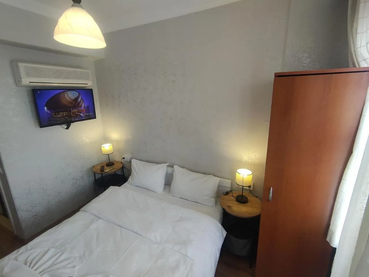 Bed in Hotel Antique