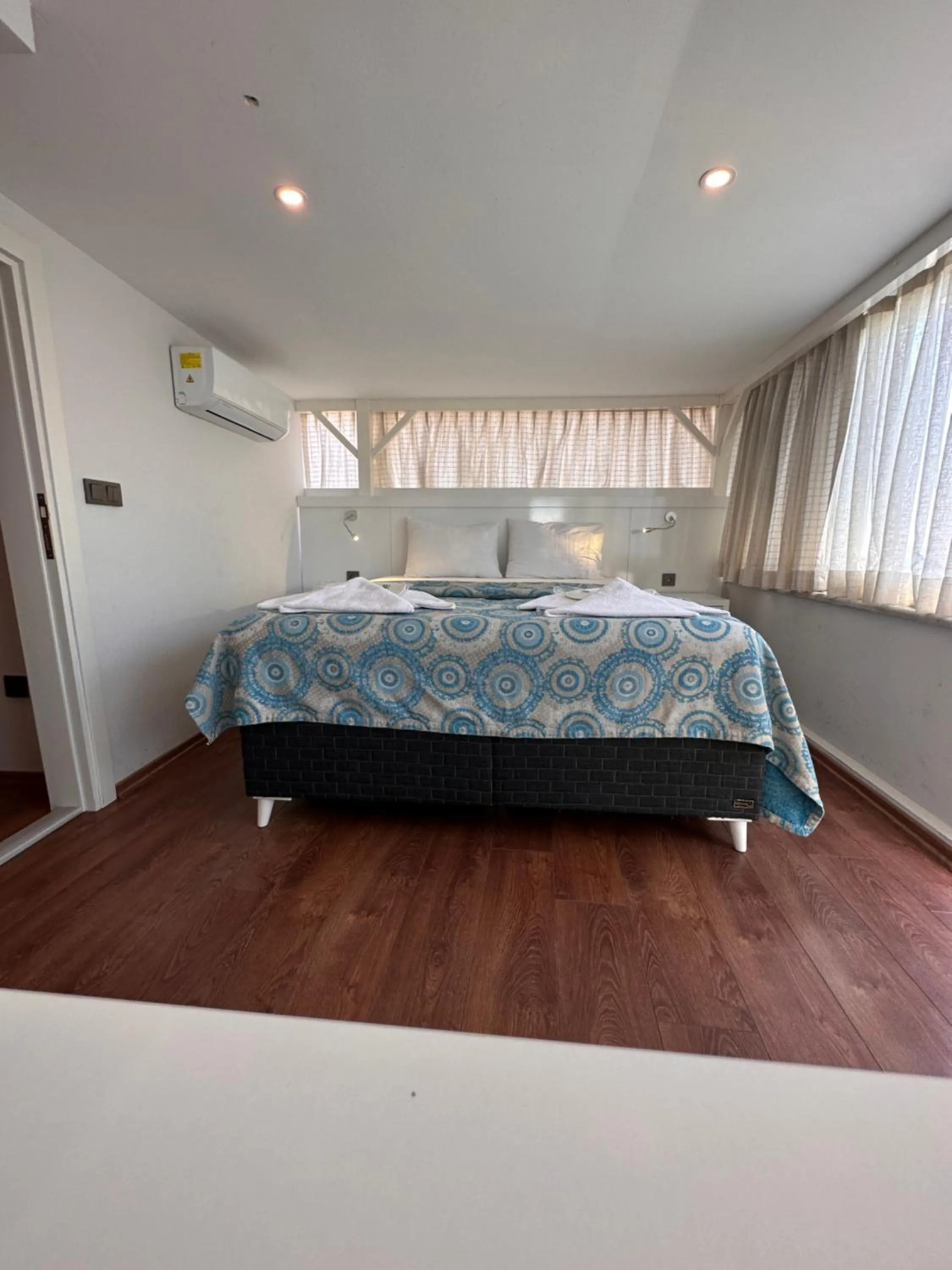 Bed in Hotel Antique