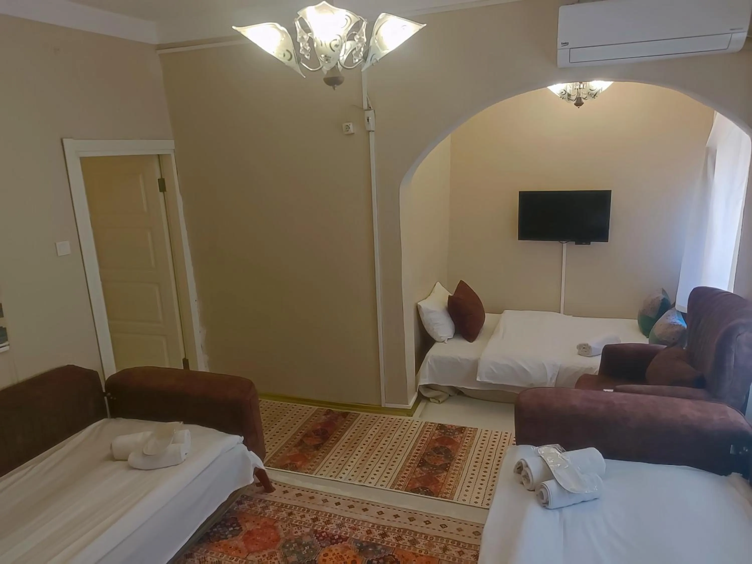 Bed in Hotel Antique