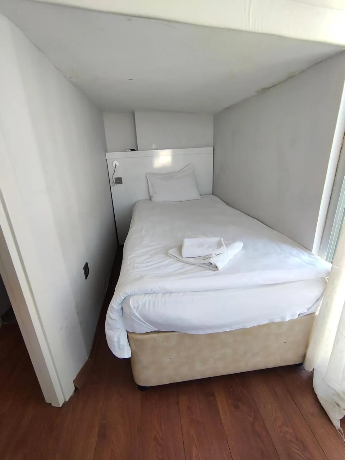 Bed in Hotel Antique