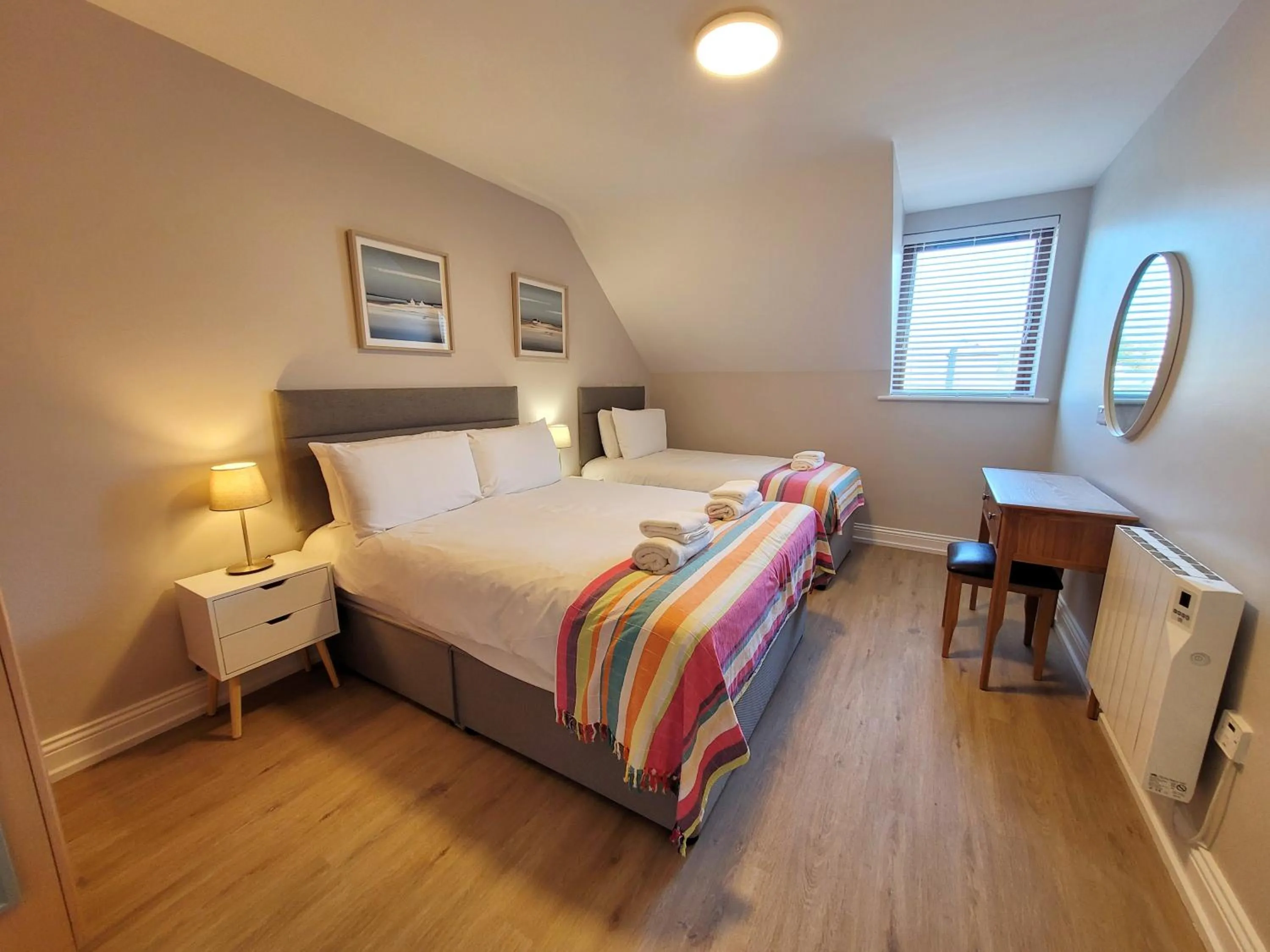 Bed in Donegan Court Aparthotel