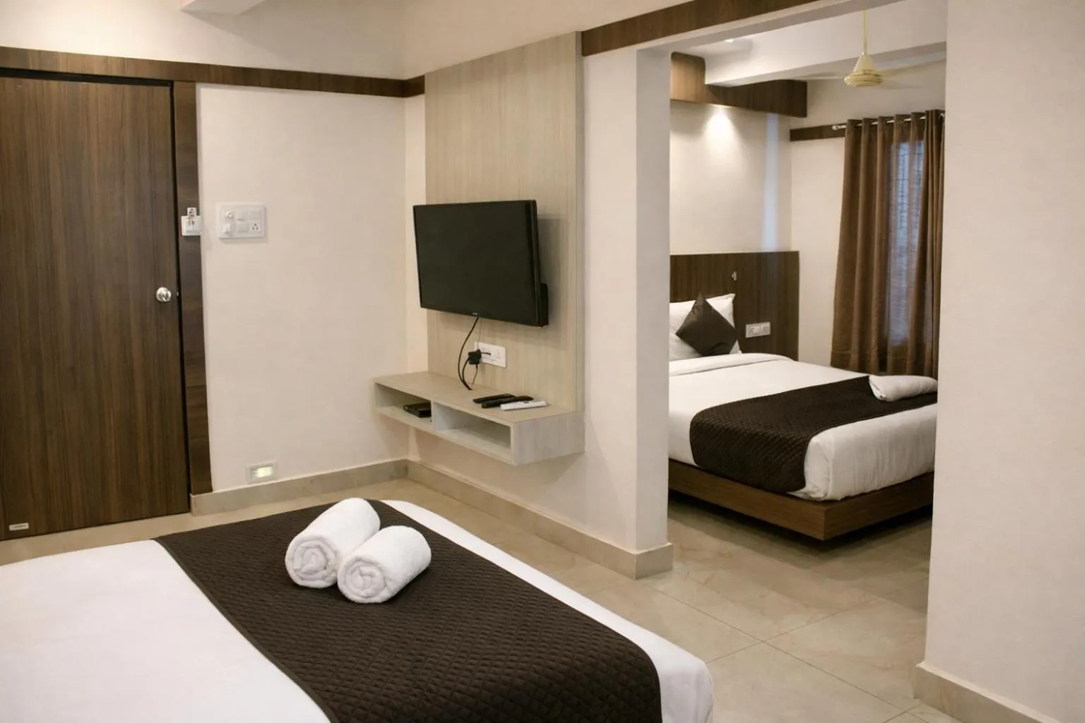 Photo of the whole room, Bed in Hotel Sakura Inn