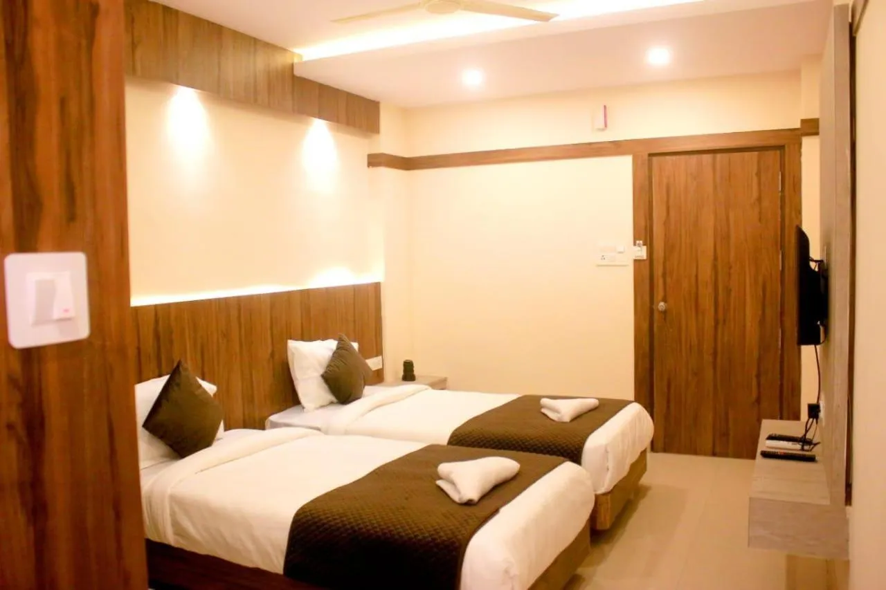 Photo of the whole room, Bed in Hotel Sakura Inn