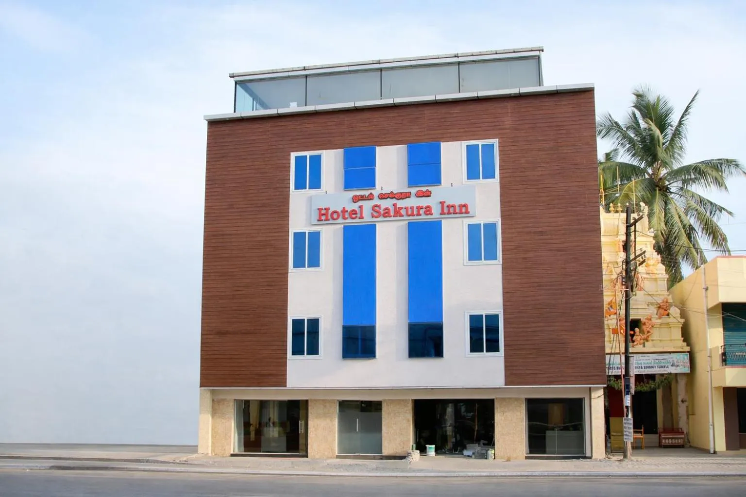 Facade/entrance in Hotel Sakura Inn