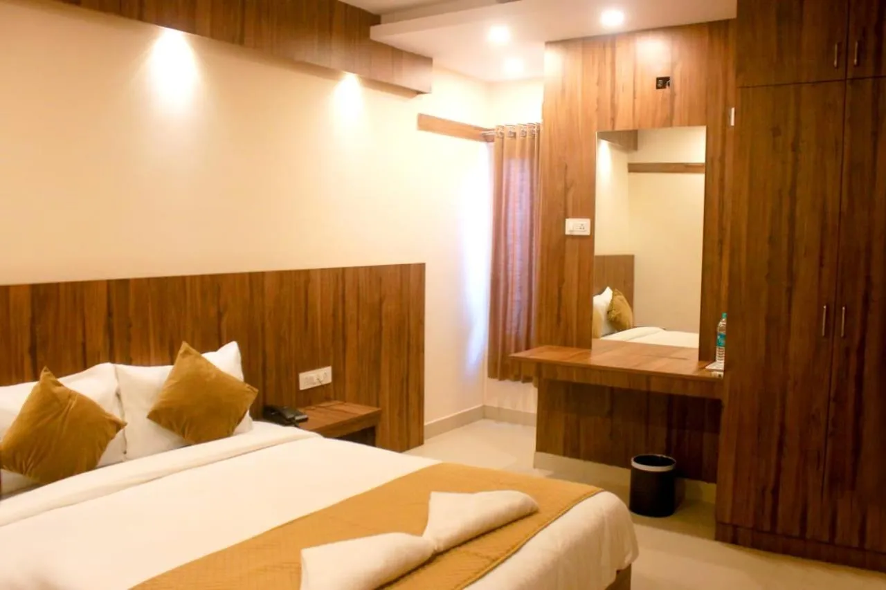 Photo of the whole room, Bed in Hotel Sakura Inn