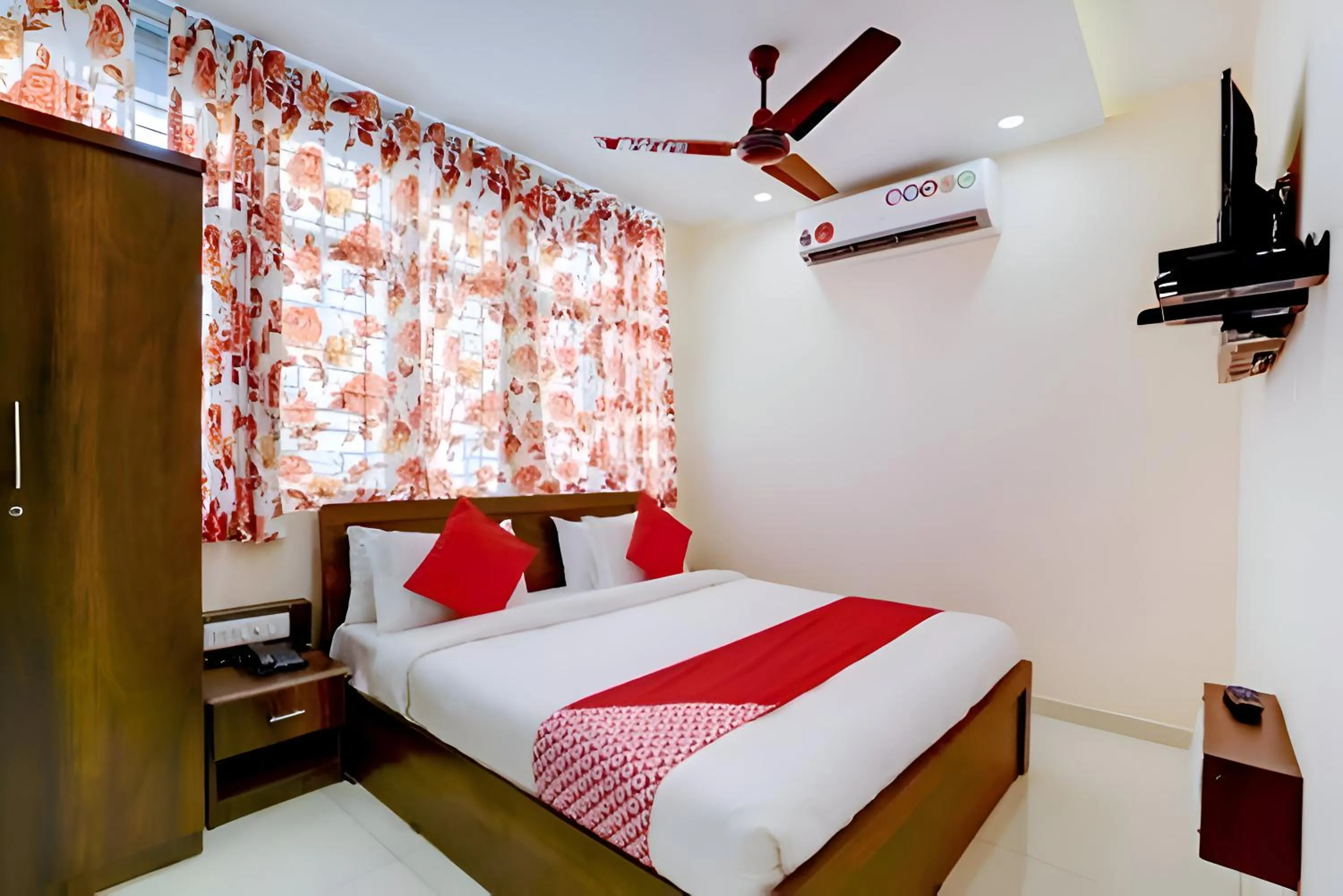 Hotel Blue Leaf