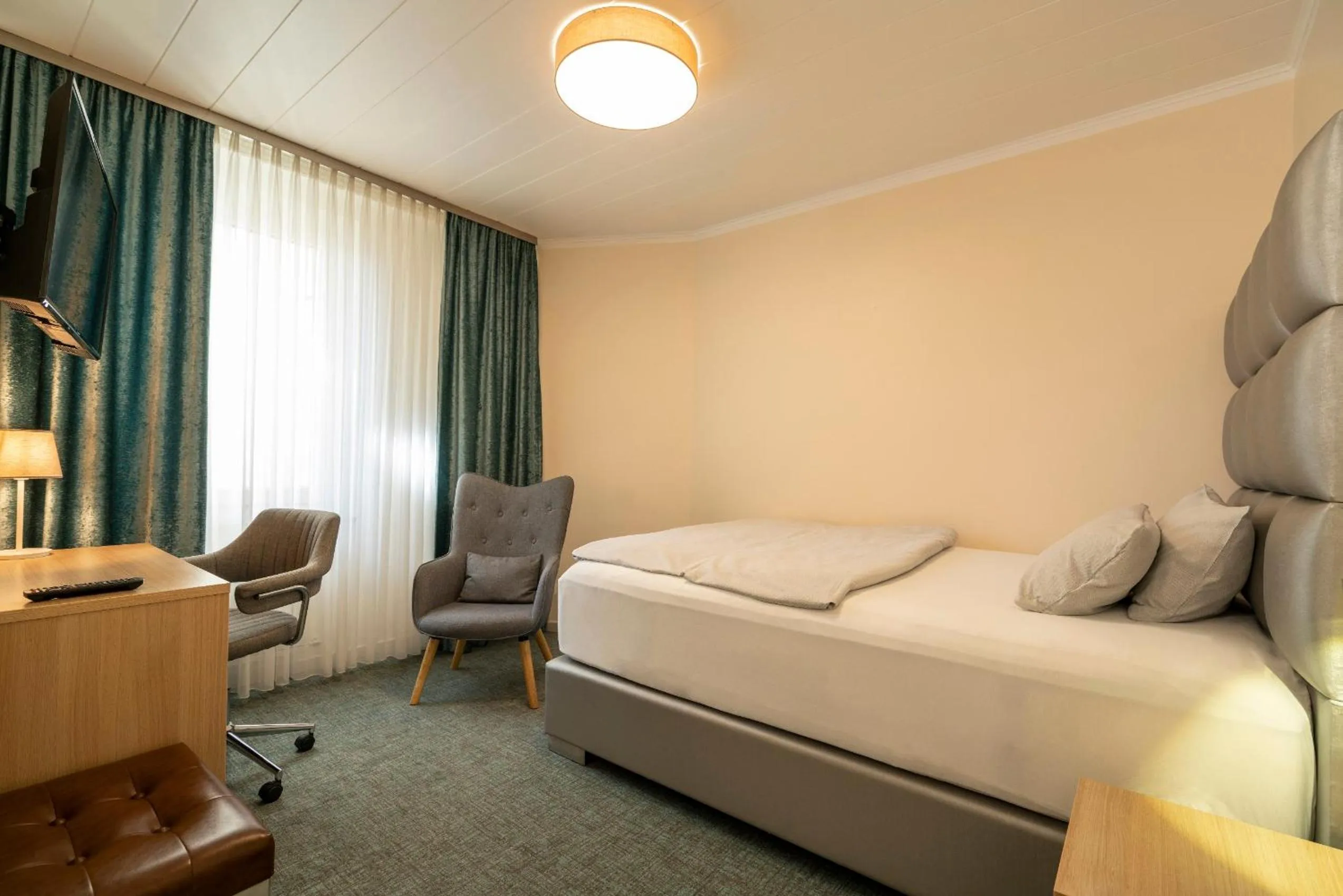 Bed in NP Hotel Königshof