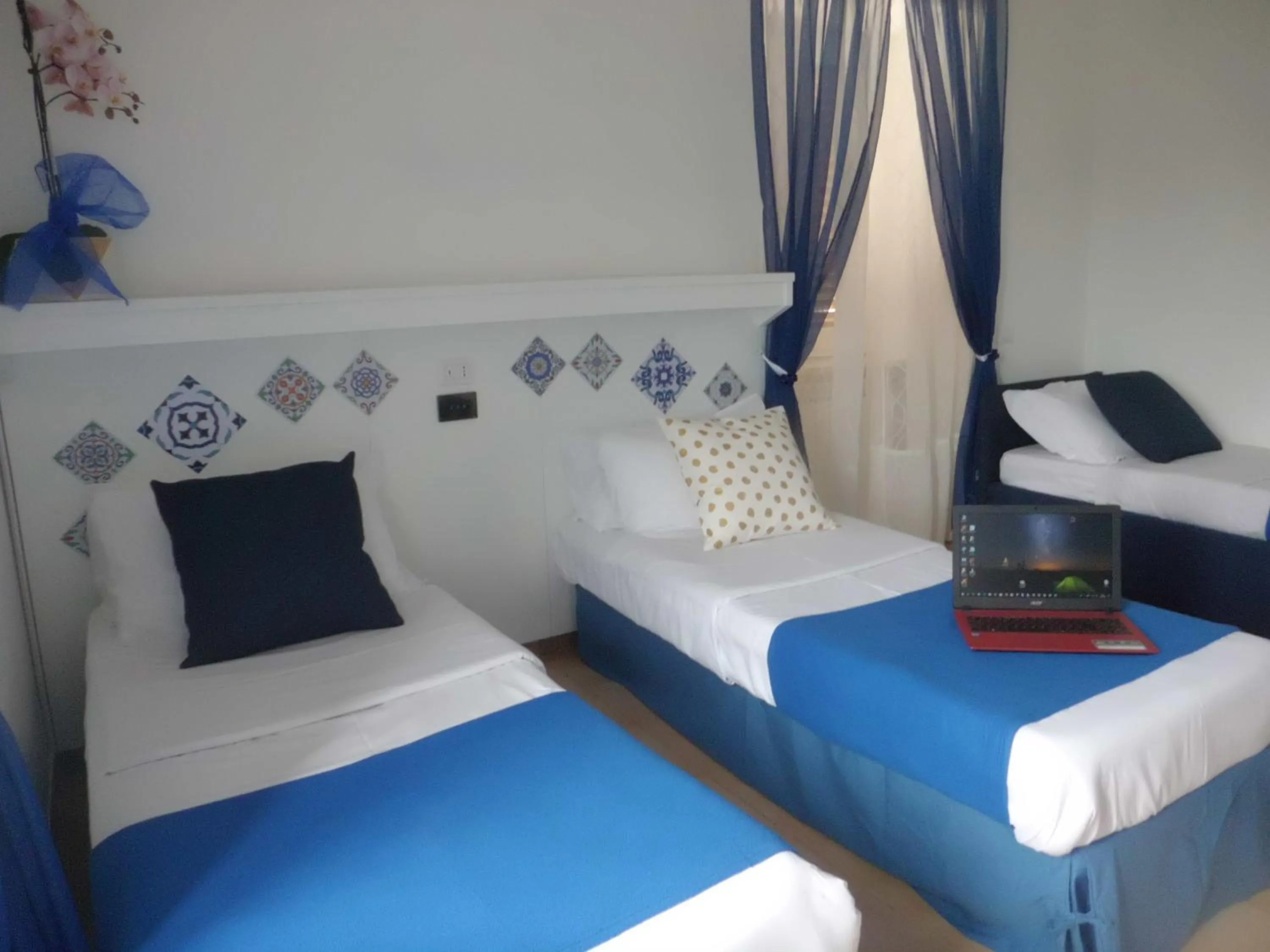 Photo of the whole room, Bed in Oasi Madre della Pace