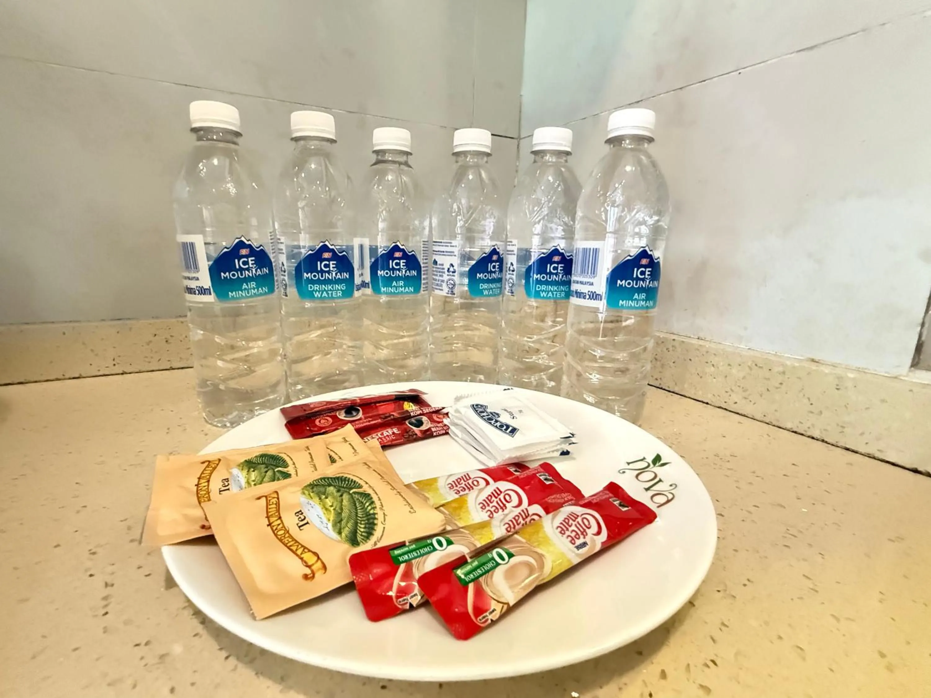 Food and drinks in Nova Mountain n Sunrise view Hilltop Hotel Apartment in Cameron Highlands