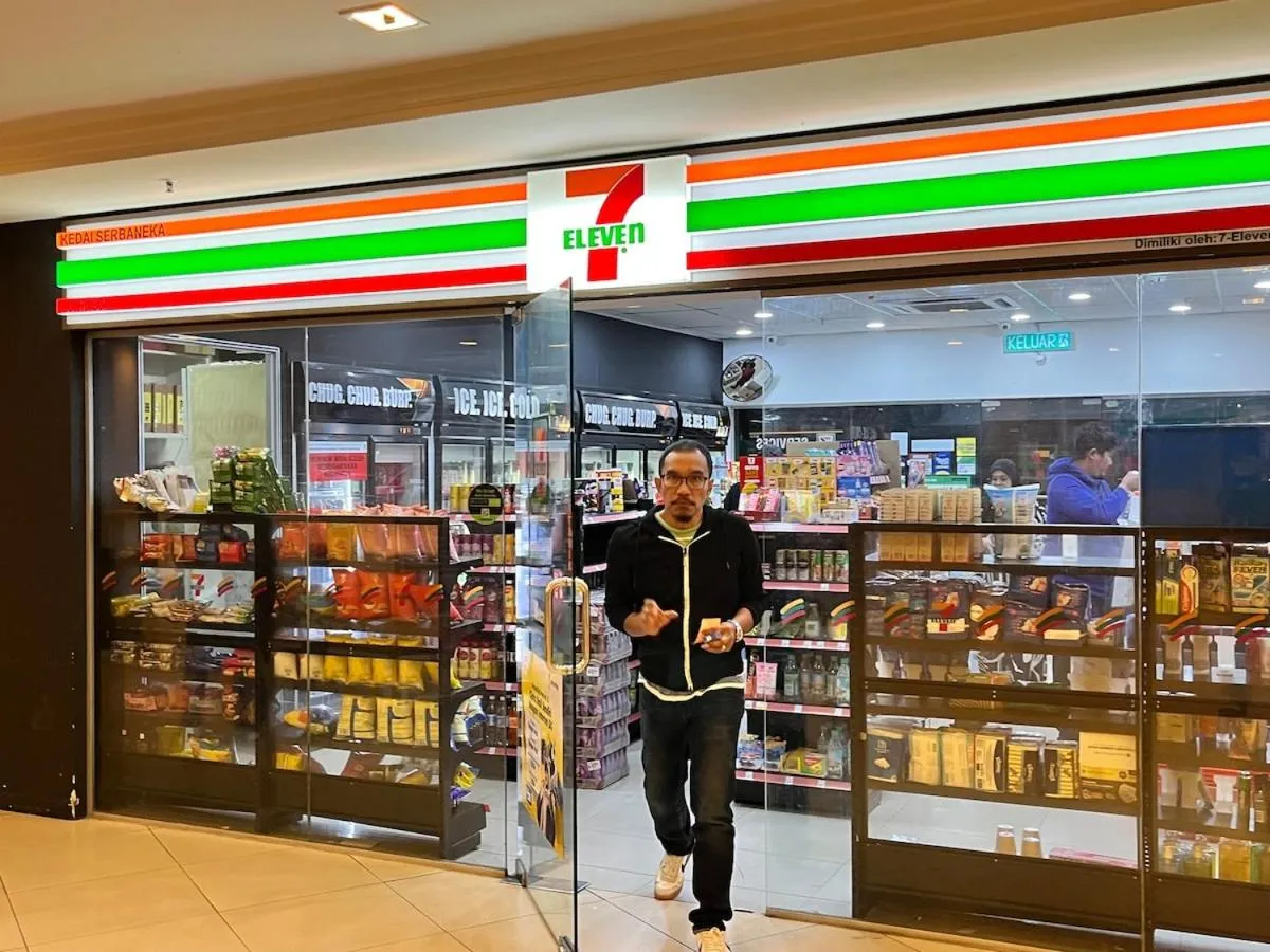 Restaurant/places to eat in Nova Mountain n Sunrise view Hilltop Hotel Apartment in Cameron Highlands