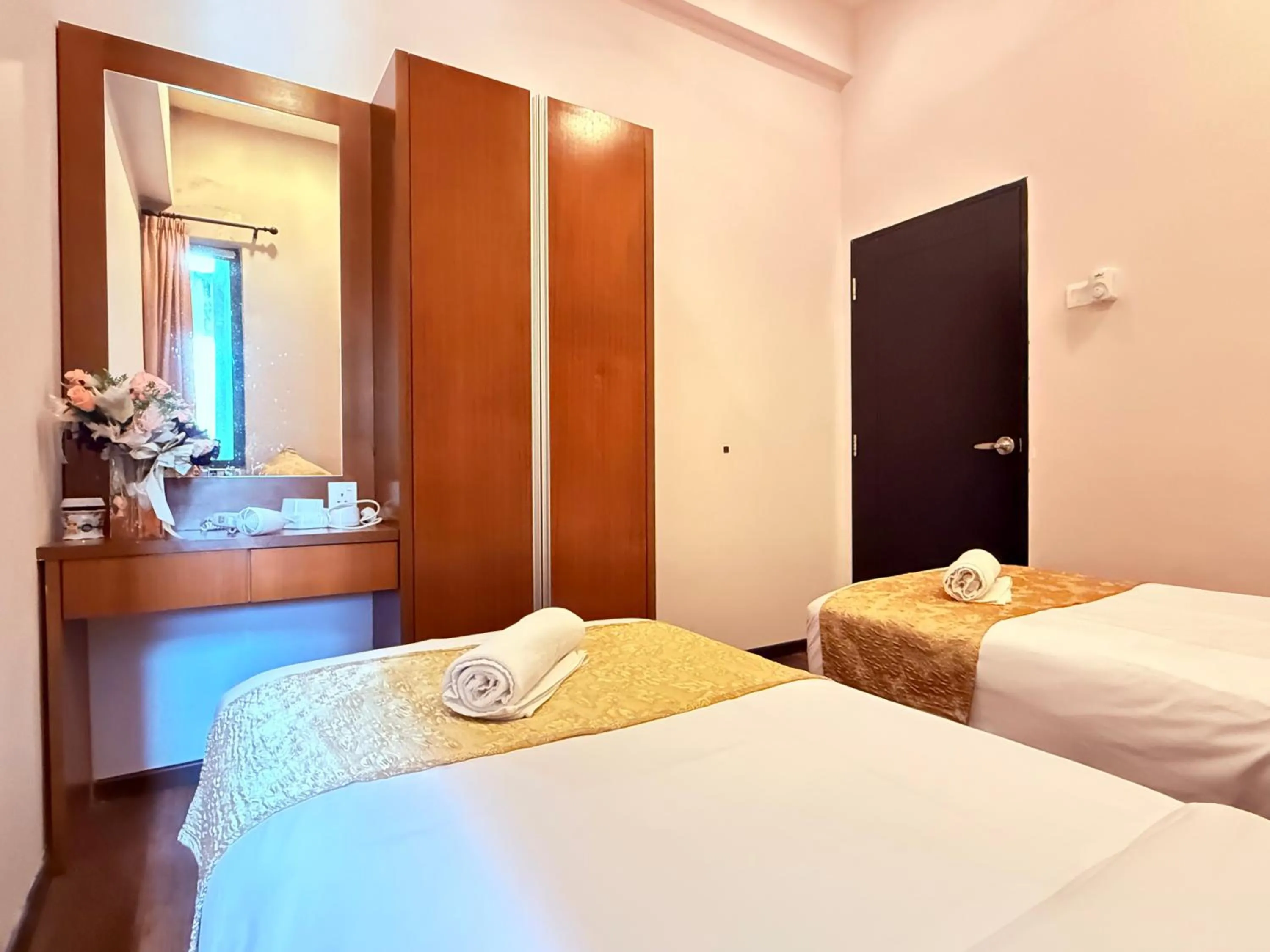 Bedroom, Bed in Nova Mountain n Sunrise view Hilltop Hotel Apartment in Cameron Highlands