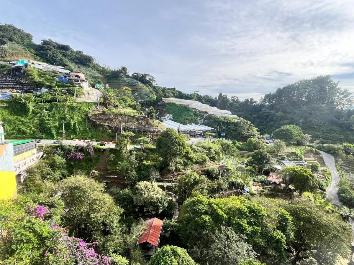 Balcony/Terrace in Nova Mountain n Sunrise view Hilltop Hotel Apartment in Cameron Highlands