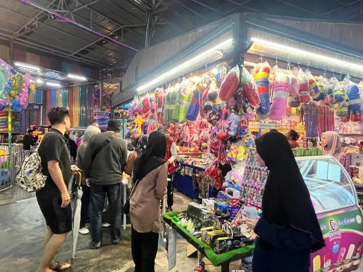 Evening entertainment in Nova Mountain n Sunrise view Hilltop Hotel Apartment in Cameron Highlands