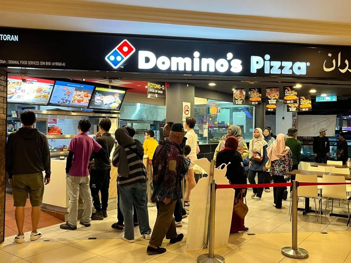 Restaurant/places to eat in Nova Mountain n Sunrise view Hilltop Hotel Apartment in Cameron Highlands