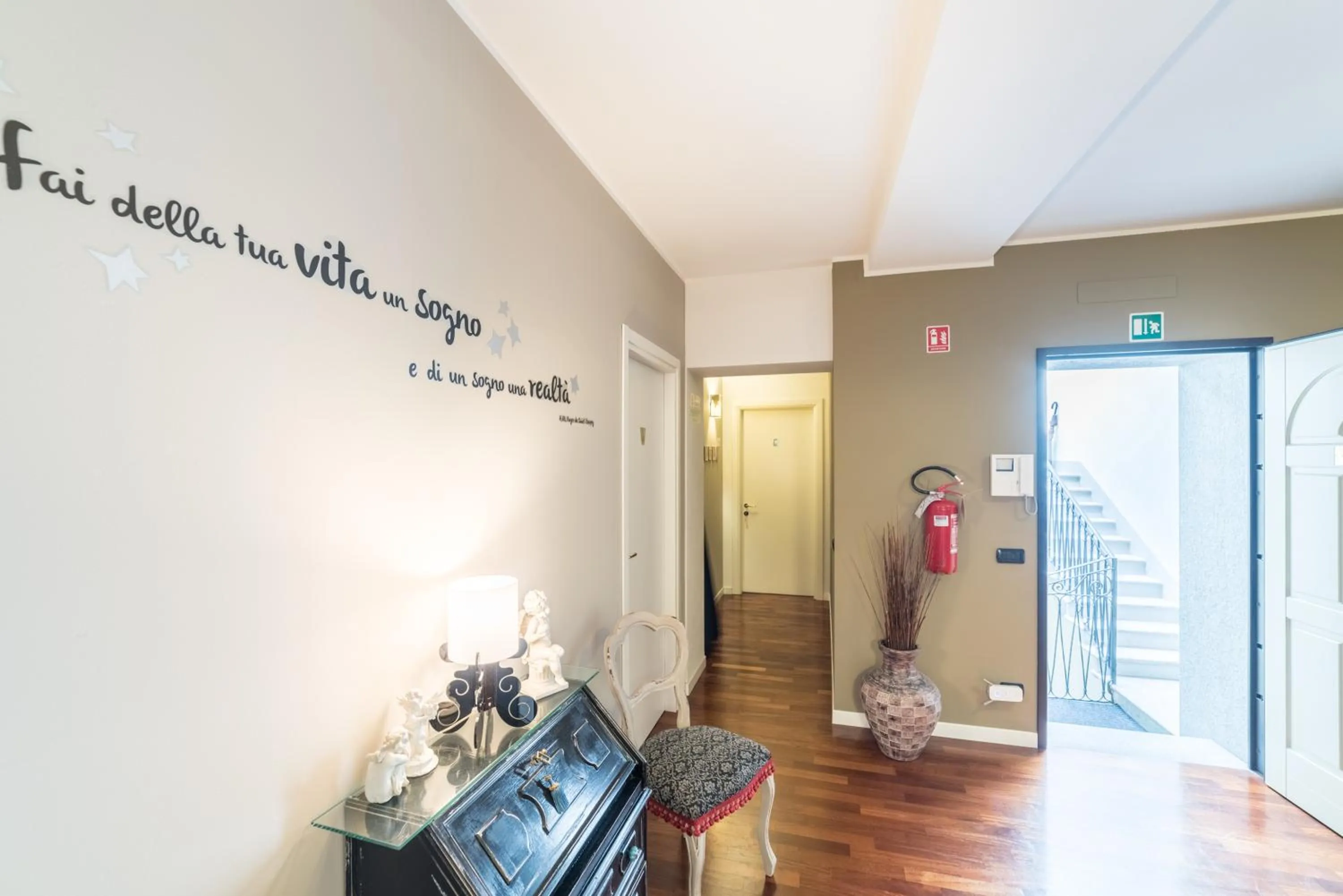 Communal lounge/ TV room in Domus San Martino GuestHouse