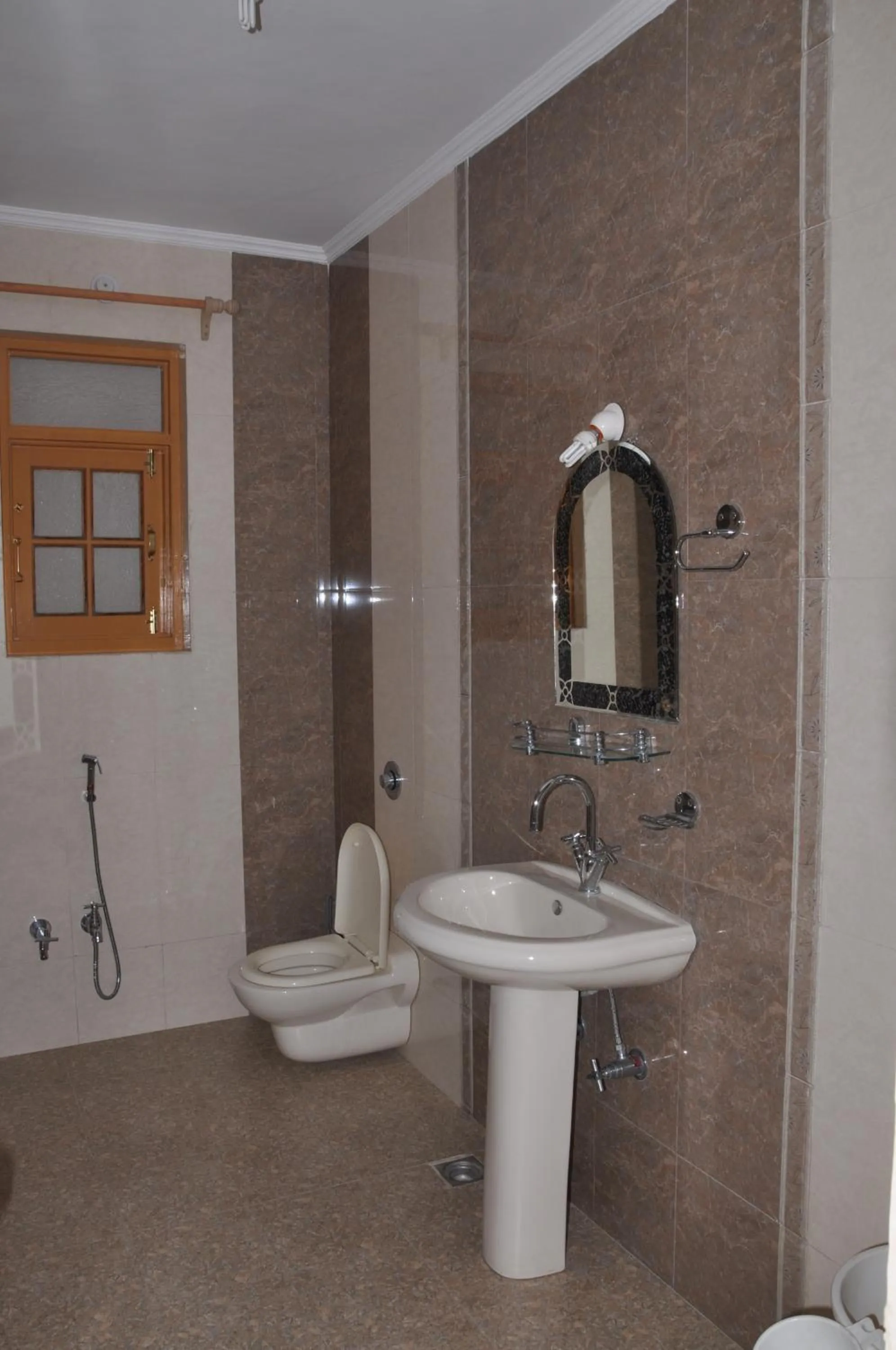 Steam room in Hotel Al Azrah