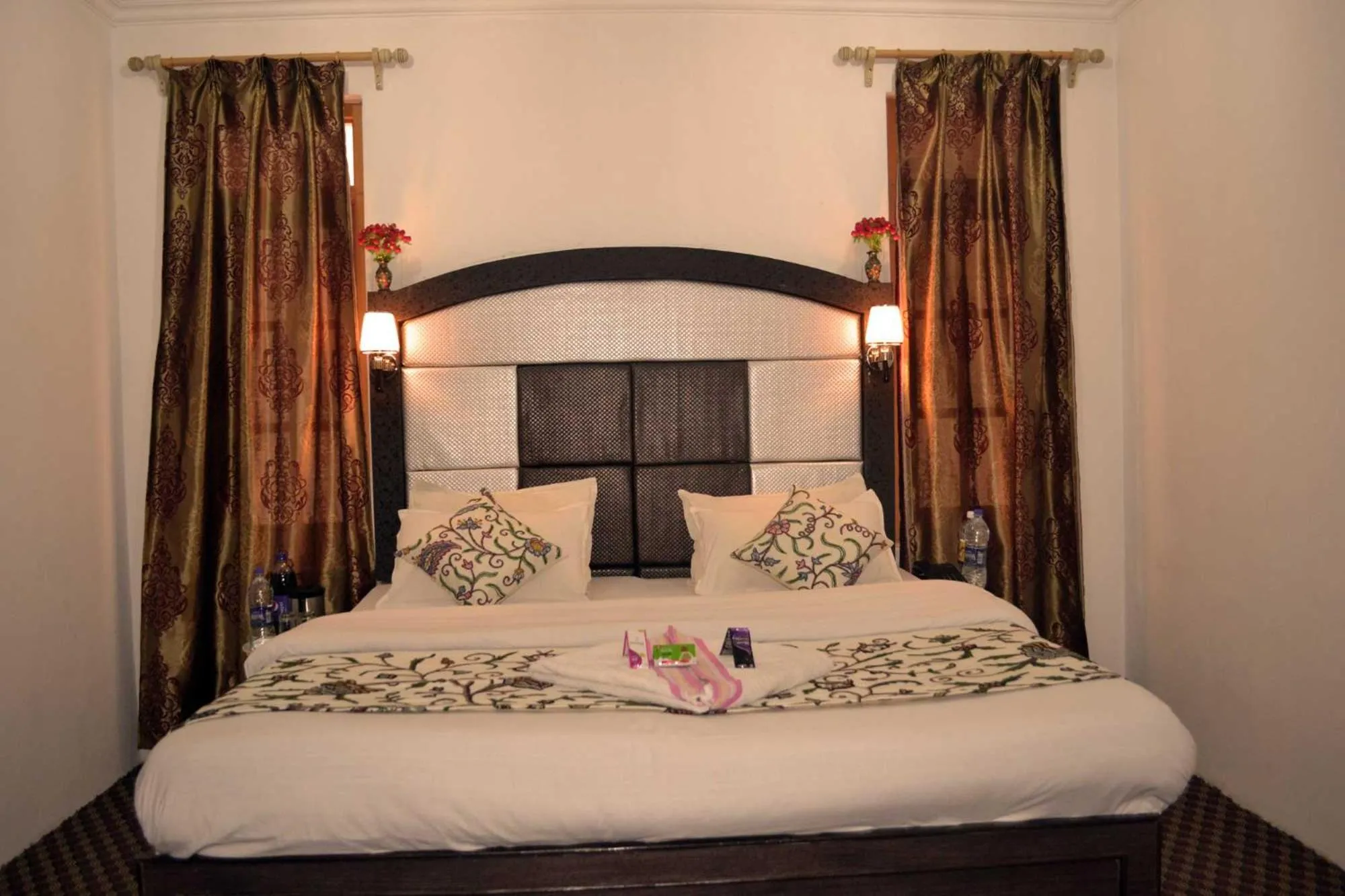 Bed in Hotel Al Azrah