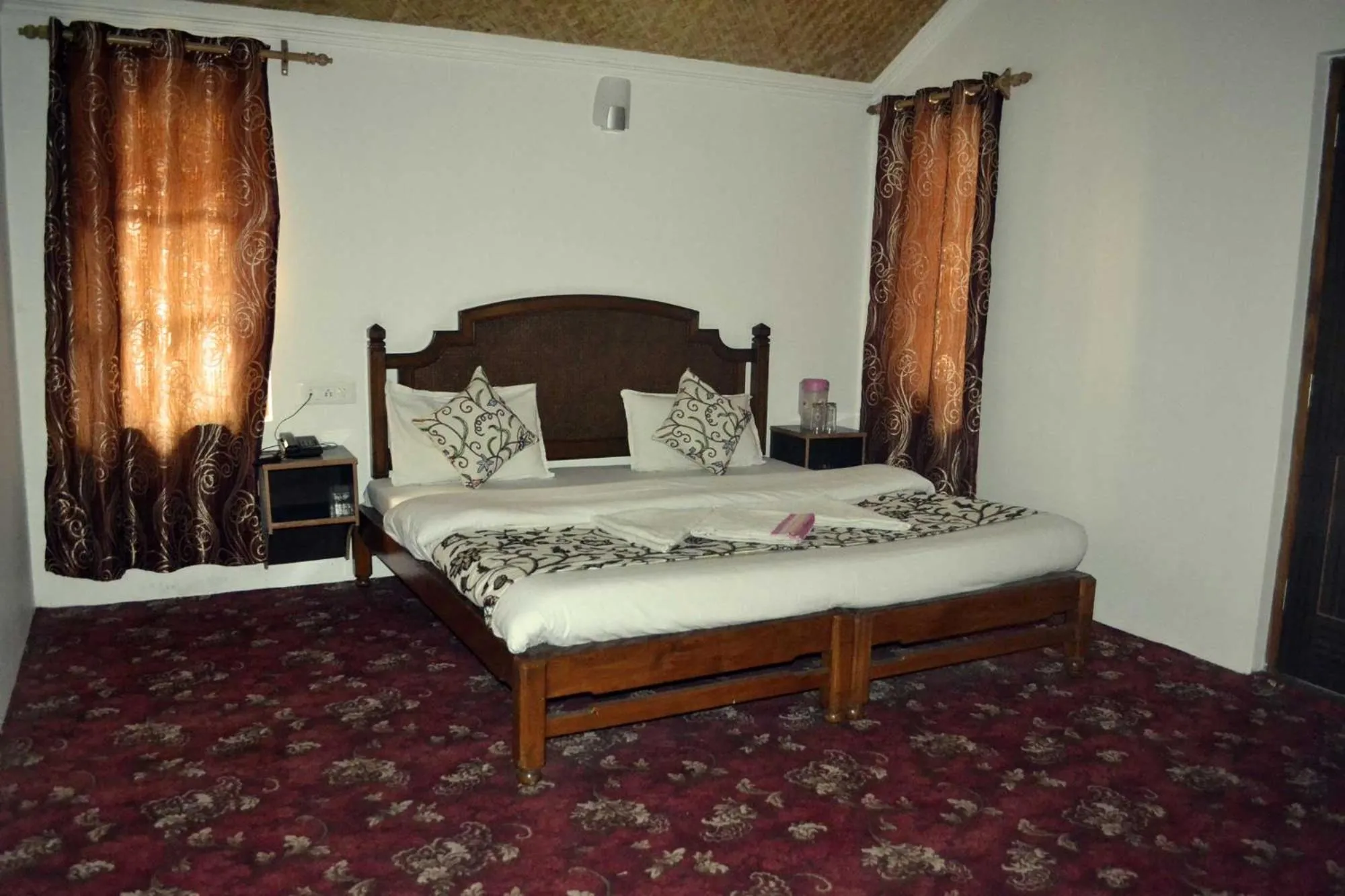 Bed in Hotel Al Azrah