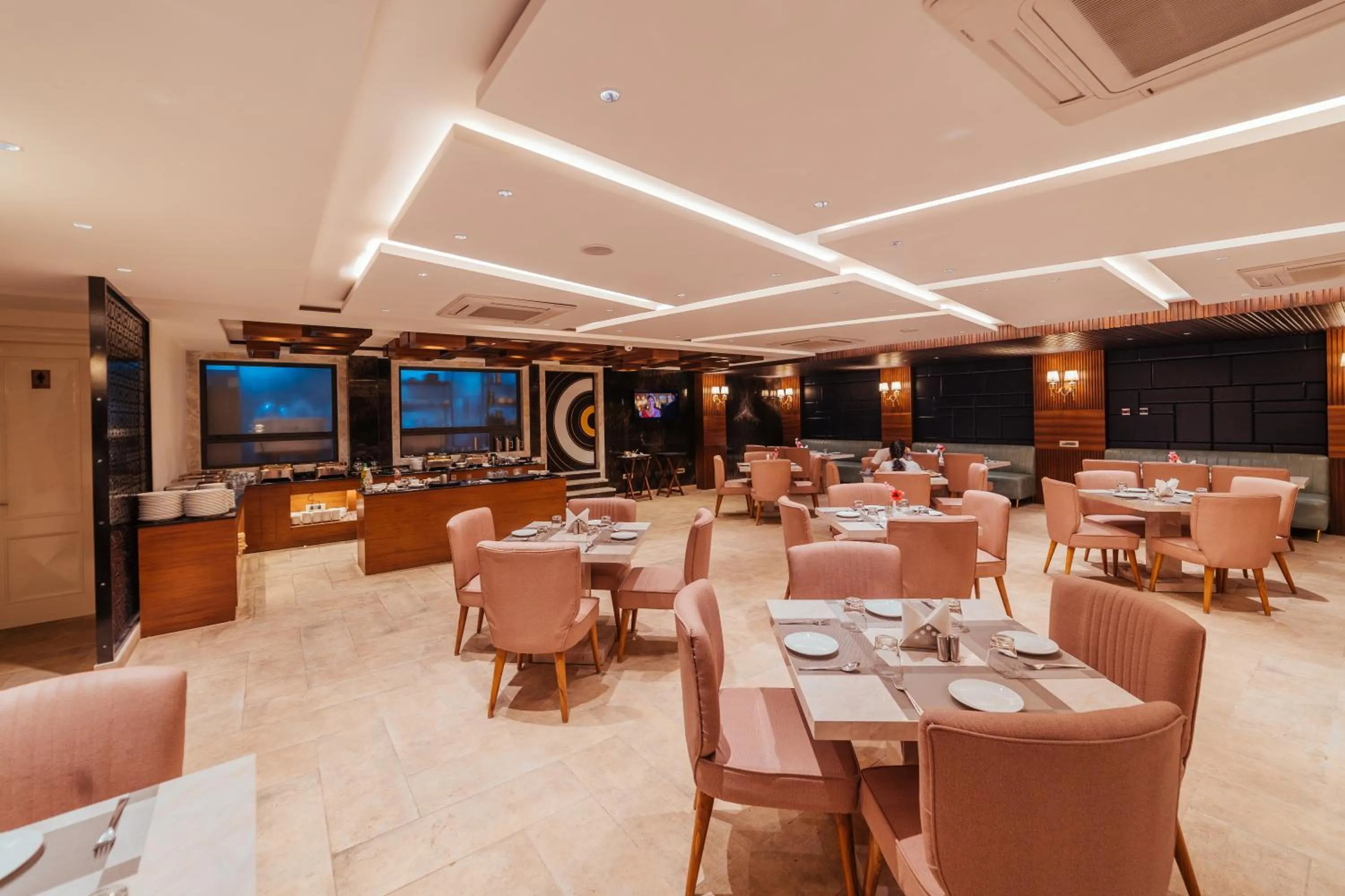 Restaurant/places to eat in The Ramayana Hotel, Ayodhya