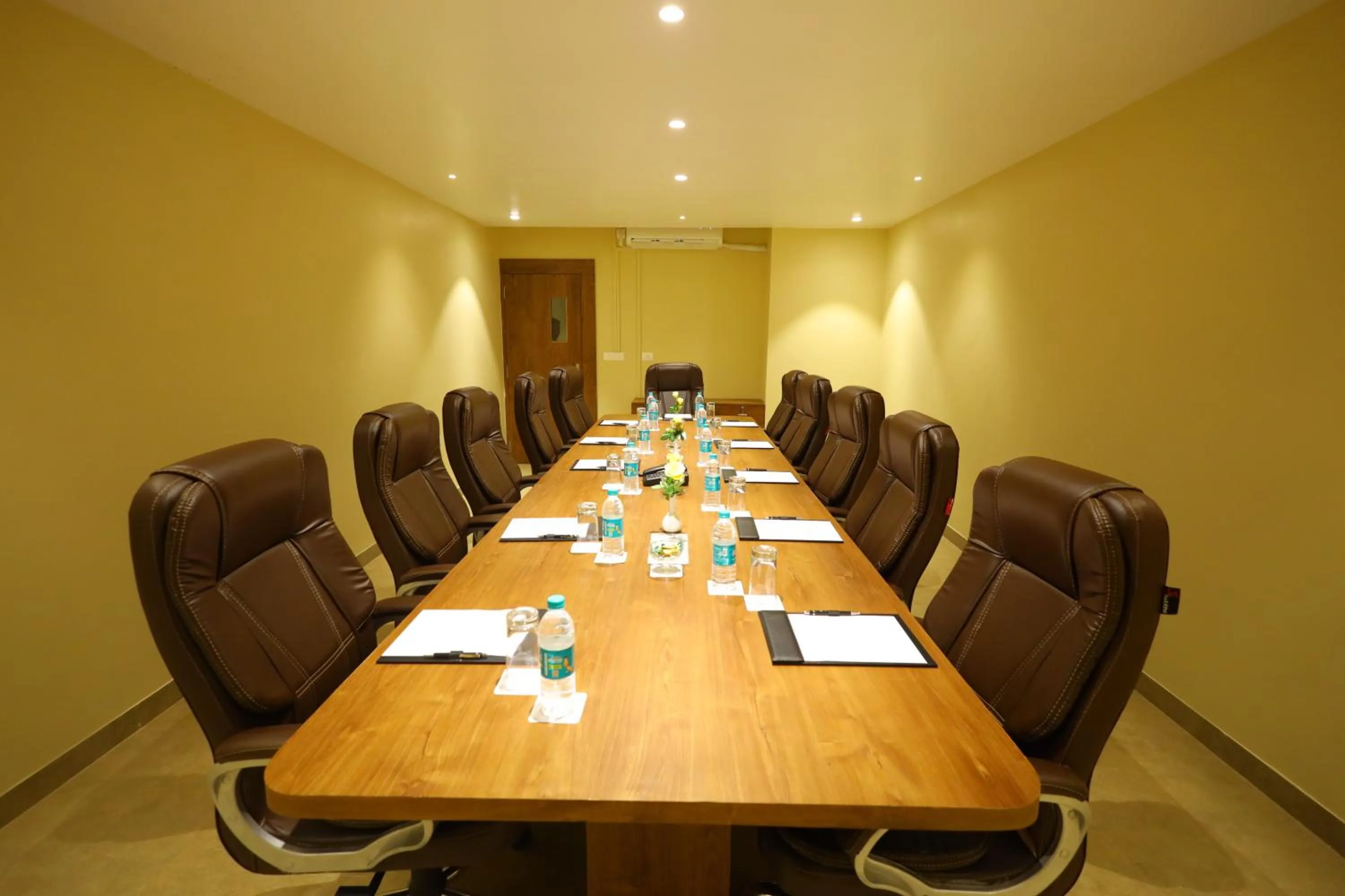 Business facilities in The Aurum Subrahmanya